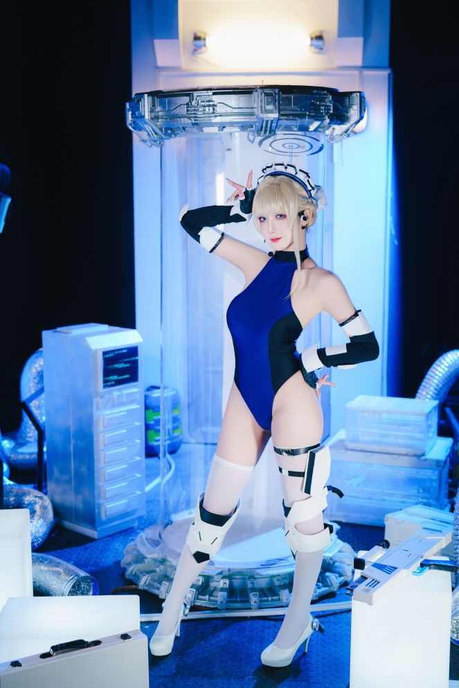 封疆疆v-飞鸟马时竞泳-07-10