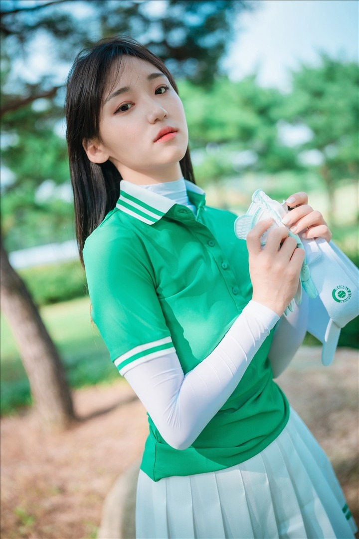 DJAWA-Photo---HENDOONG-혠둥이---On-Green-101P118GB-20240814b-08-14