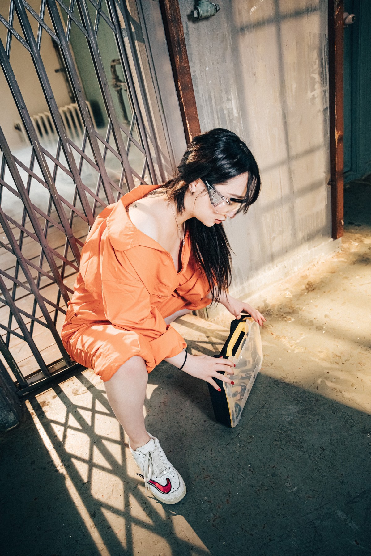 Son-Yeeun-손예은-Loozy-Where-Are-My-Tools-Full-ver-Set01-12-10