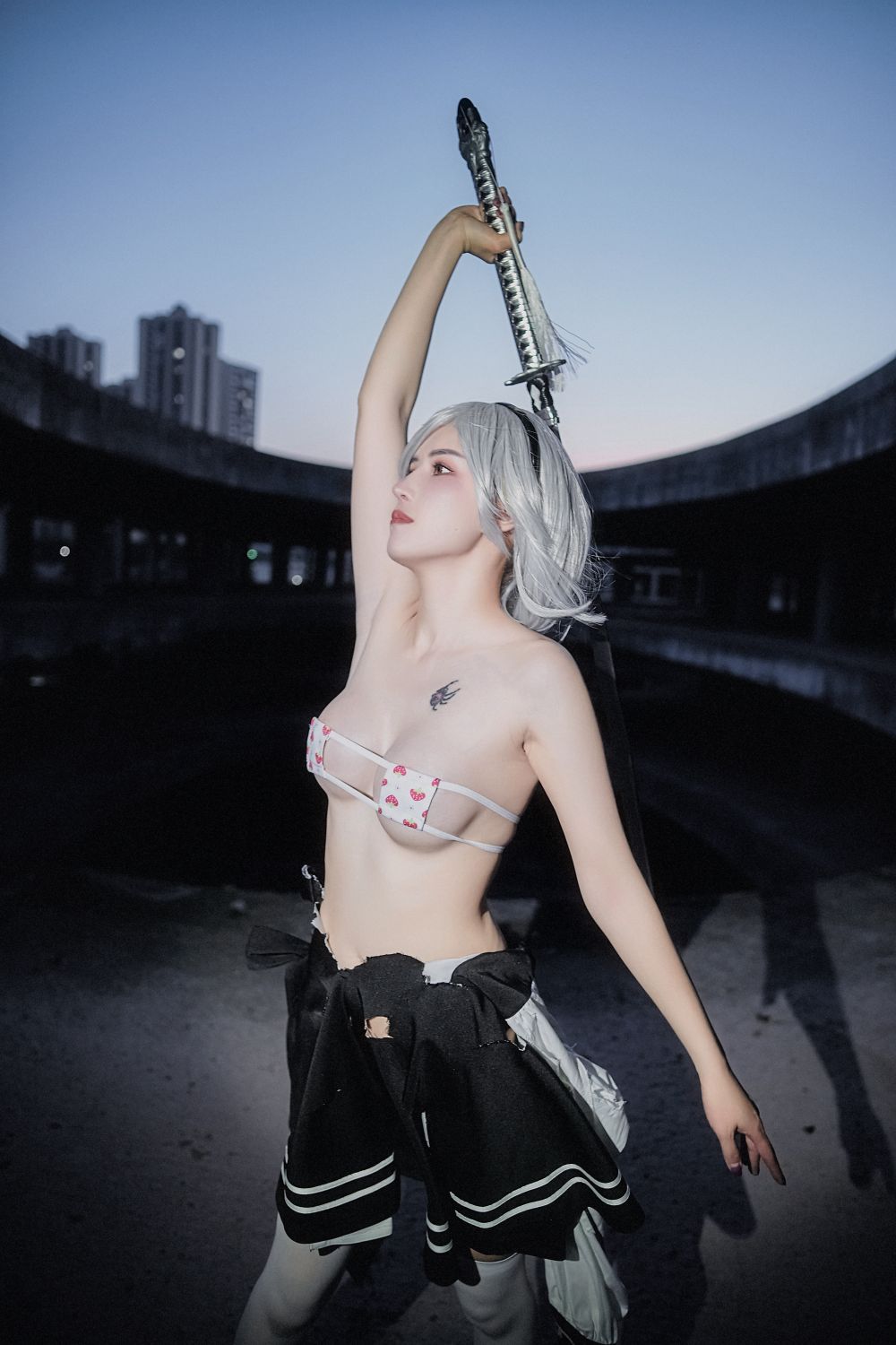 鹿八岁baby---尼尔机械纪元-2B废墟-05-18