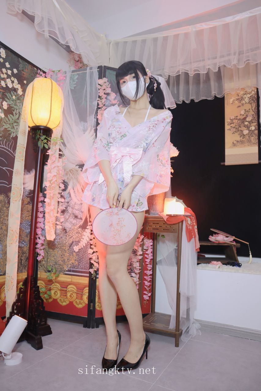 推特福利姬-Miao喵酱-裸舞炮击喷水高潮-02-20