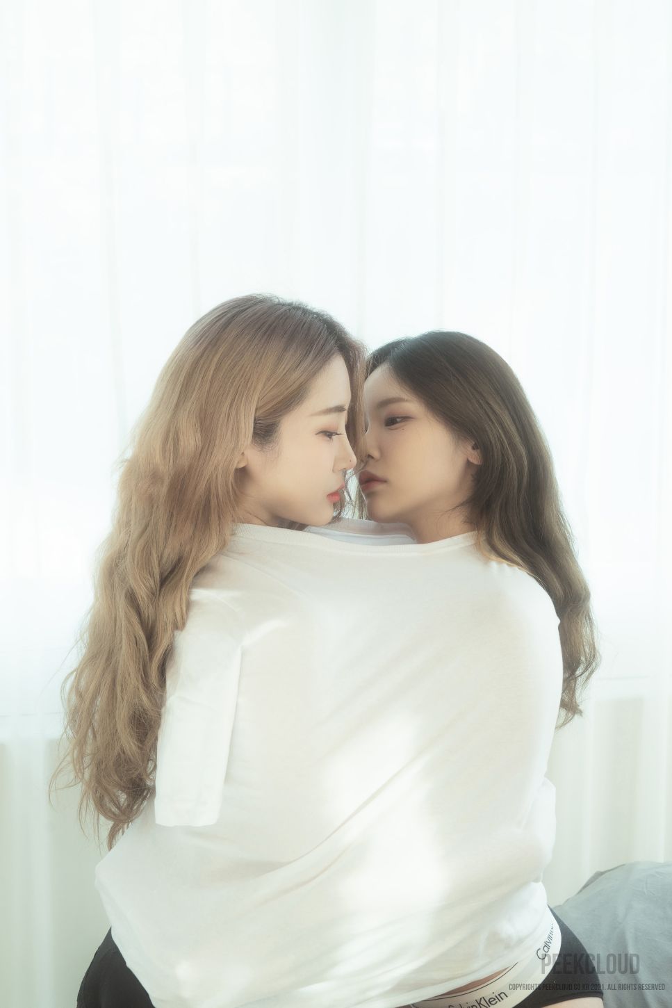 Hikari-Yuka---PEEKCLOUD-Bomi-보미-Christmas-Twin-Edition-115P-129GB-01-29