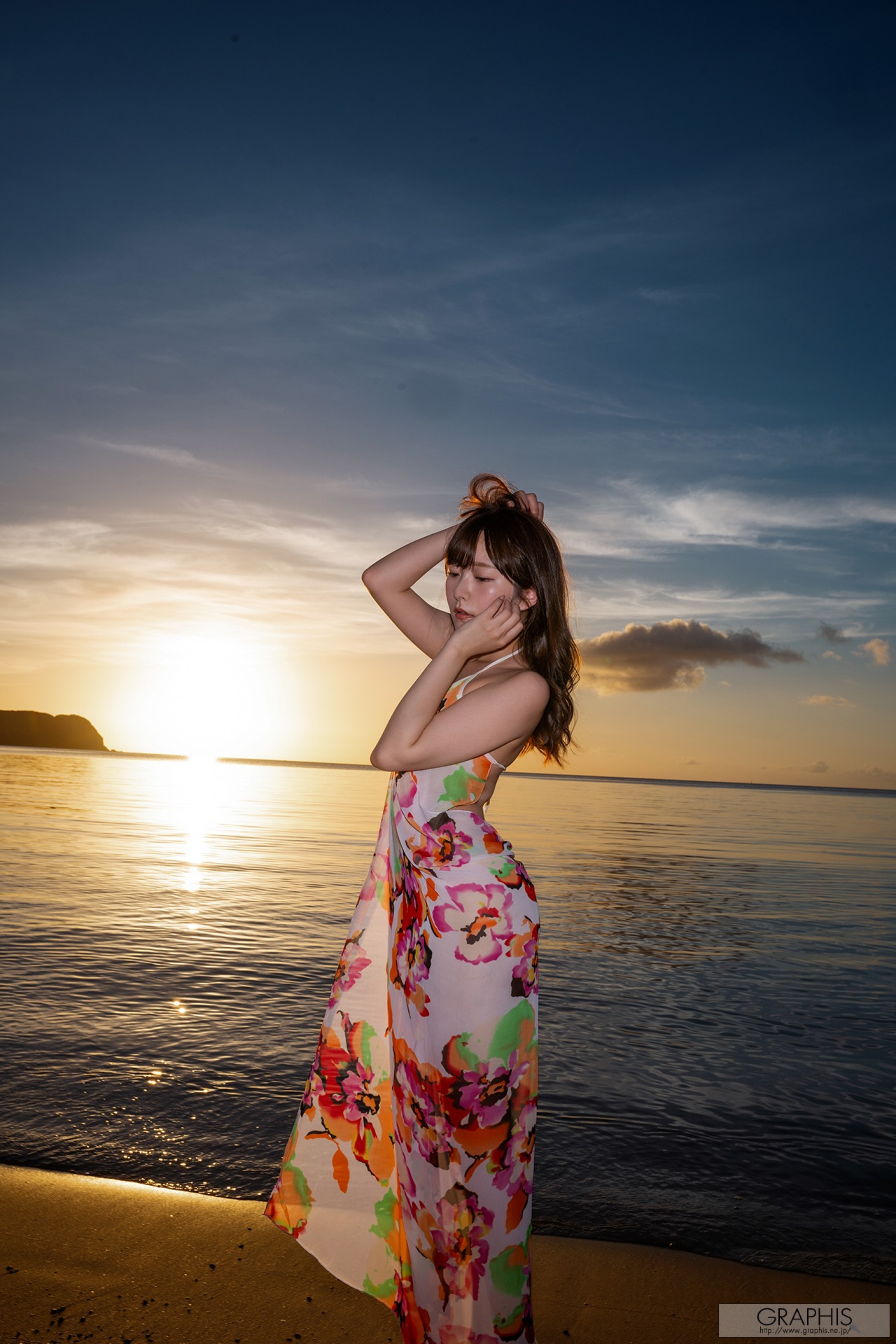 Graphis-Gals--Hikari-Aozora-青空ひかり-Smoothly-141P-08-18