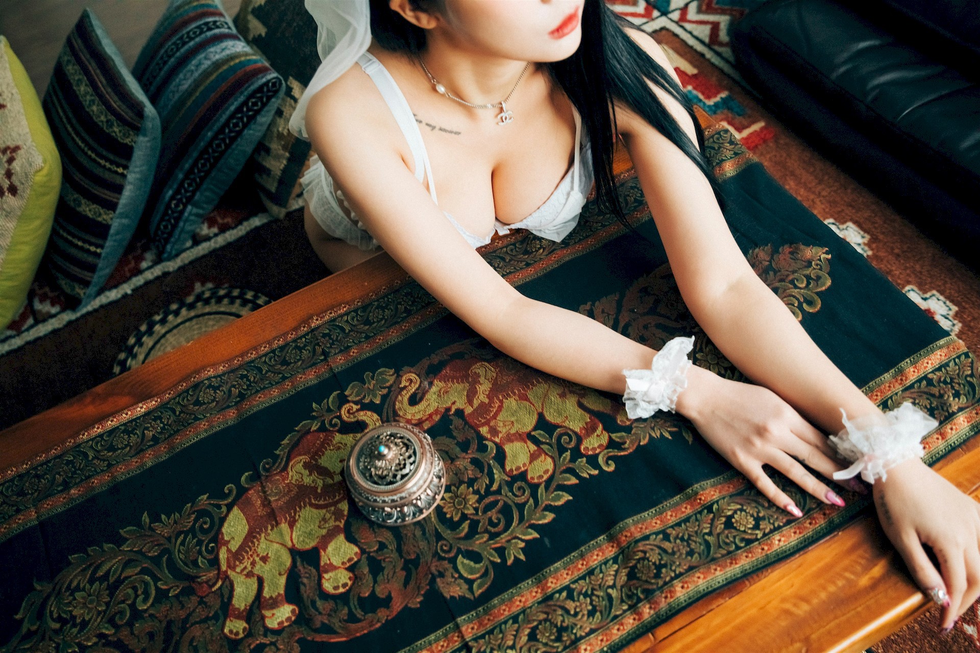 Jeong-Bomi-정보미-LOOZY-Holiday-Set02-10-02