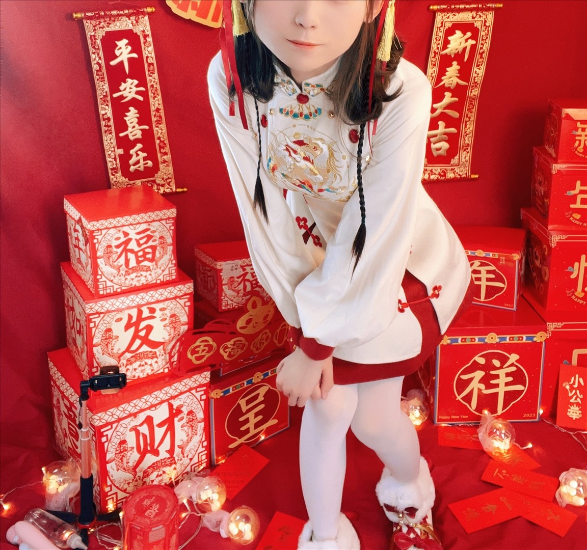 白丝奶糖酱---新年女仆-108P-108P-38759-MB-20240824j-08-25