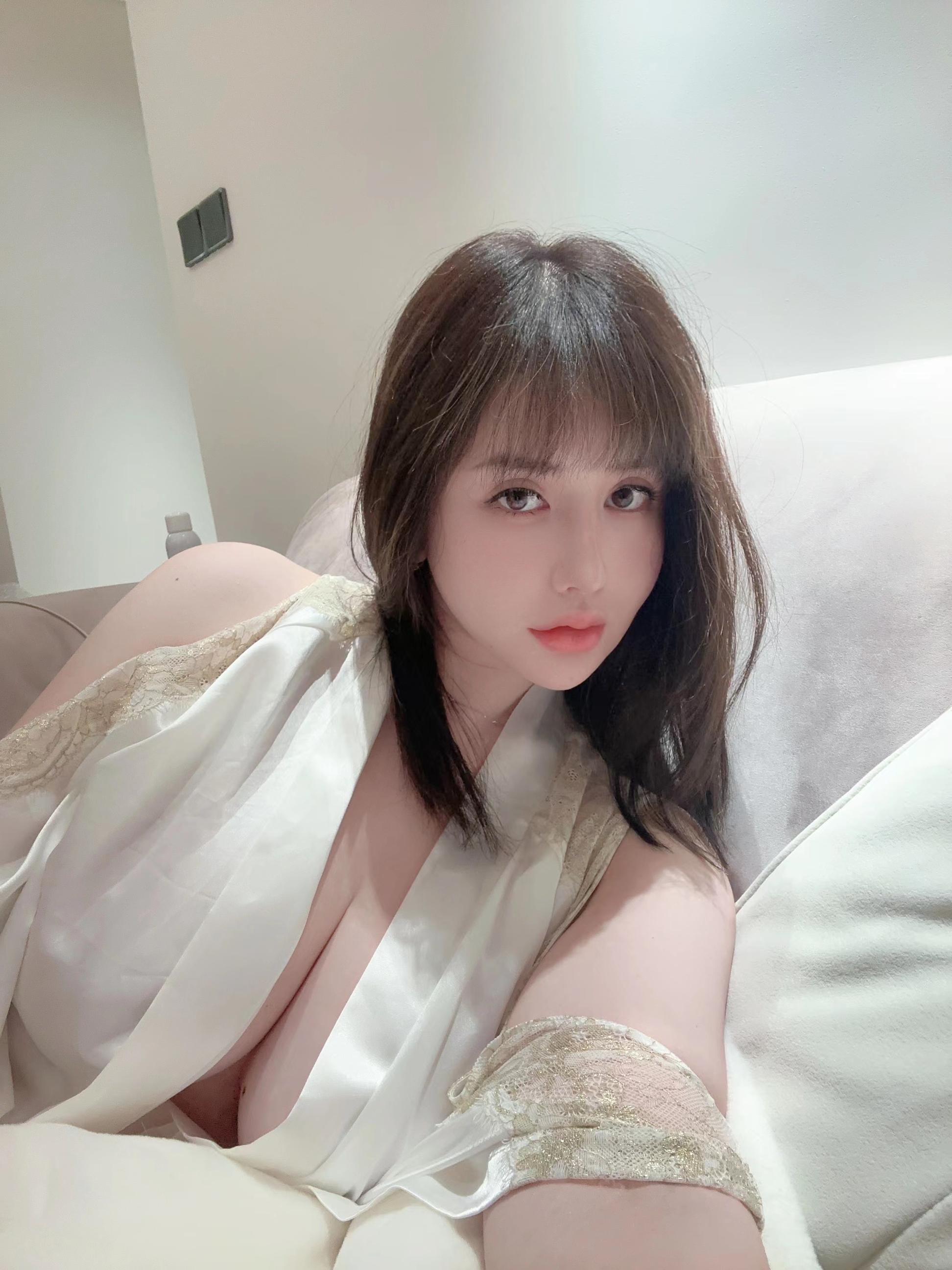 阿色--NO010-性感巨乳-10P27MB-08-16