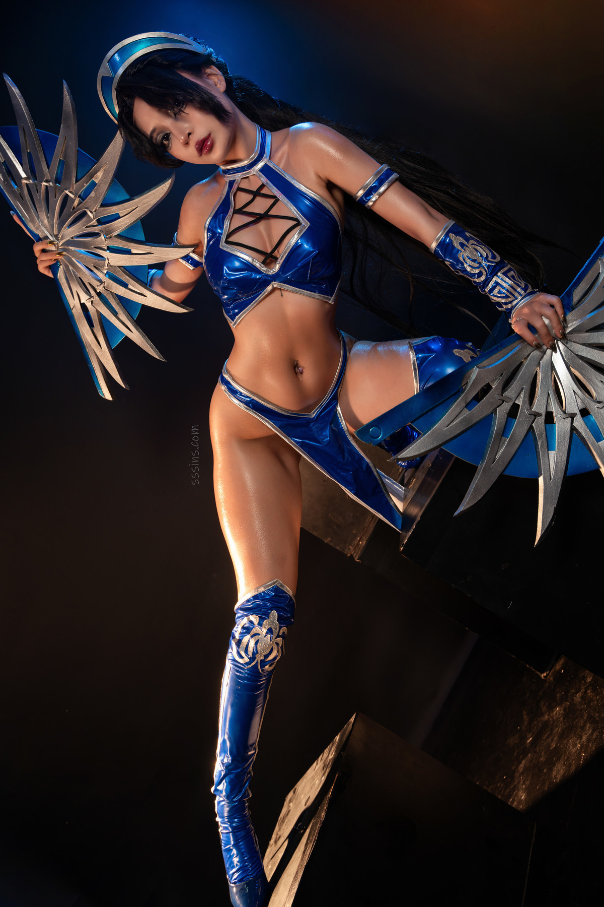 Cosplay-UmekoJ-Kitana-Mortal-Kombat-Set01-10-05