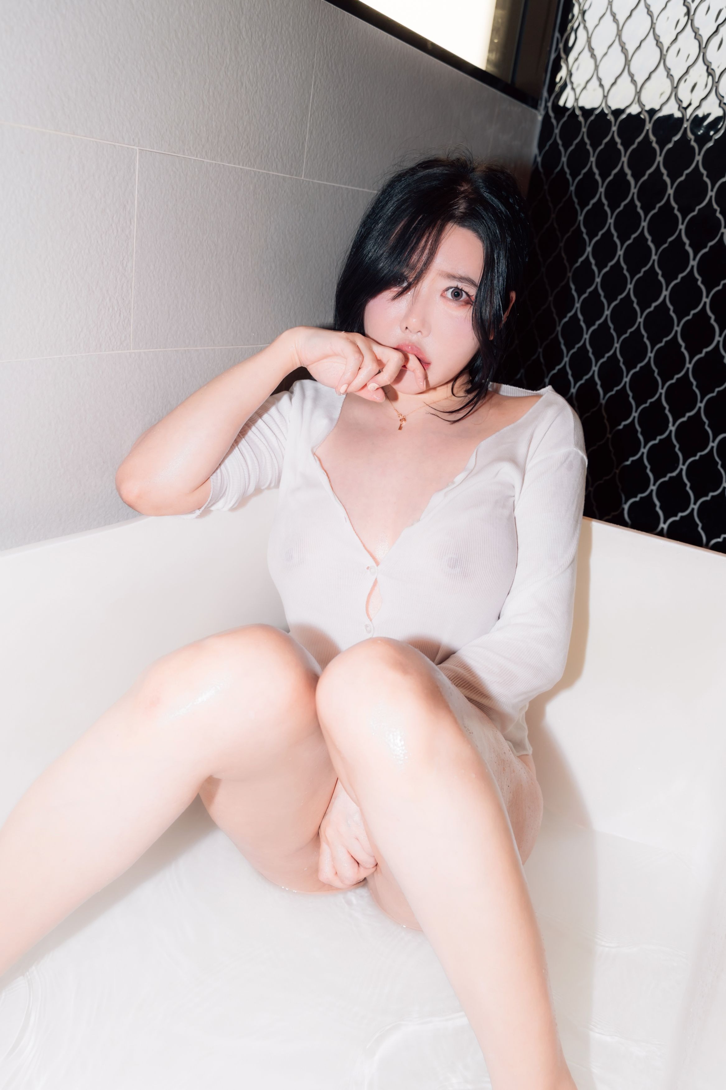 Jisu-a-안지수---Good-Day-Vol1-69P-08-22