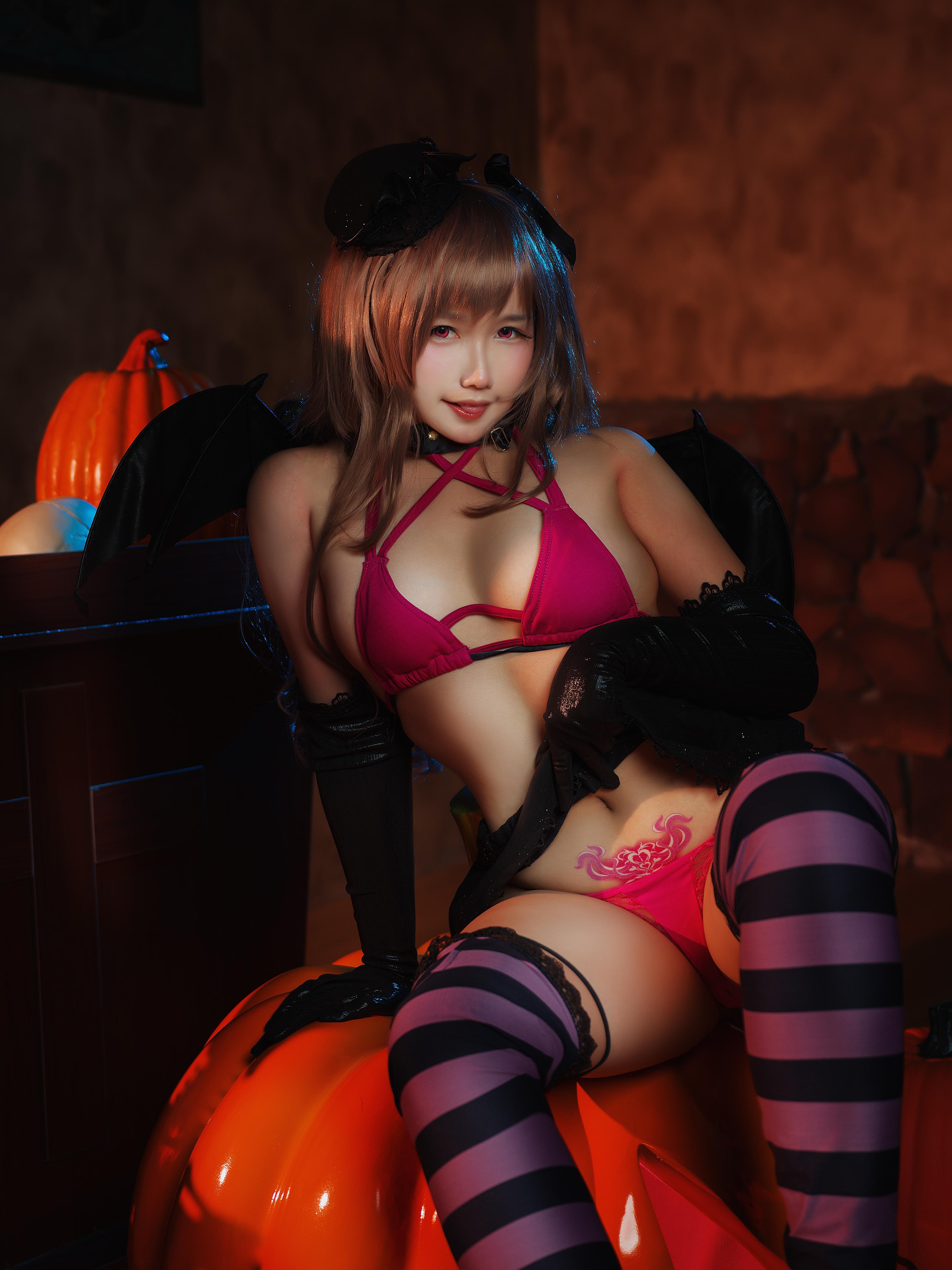 030-麻花酱---小恶魔莉莉丝-20P-148MB-08-31