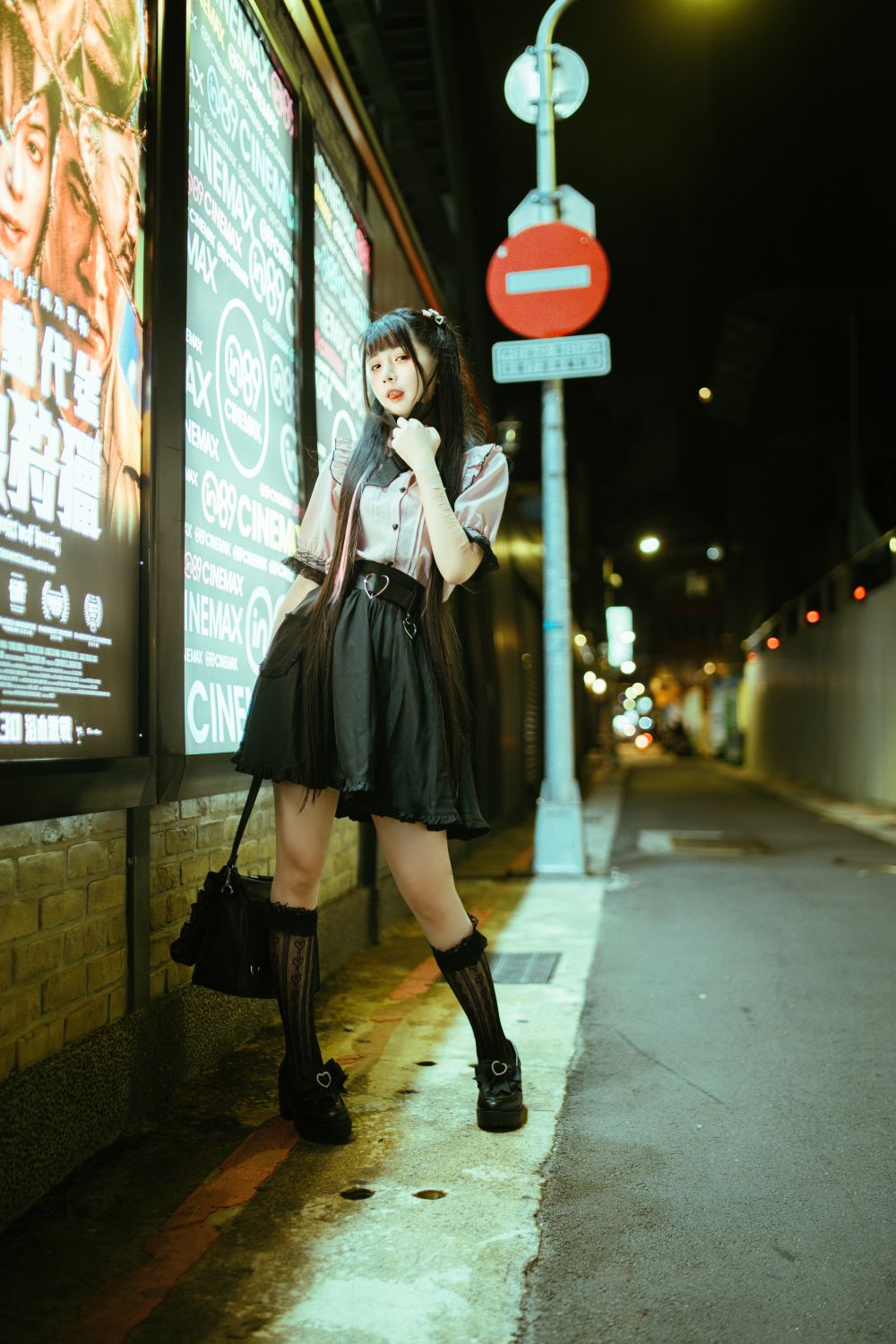 落落Raku-10月订阅-163P1V-204GB神待ち少女Night-LiLy-04-13