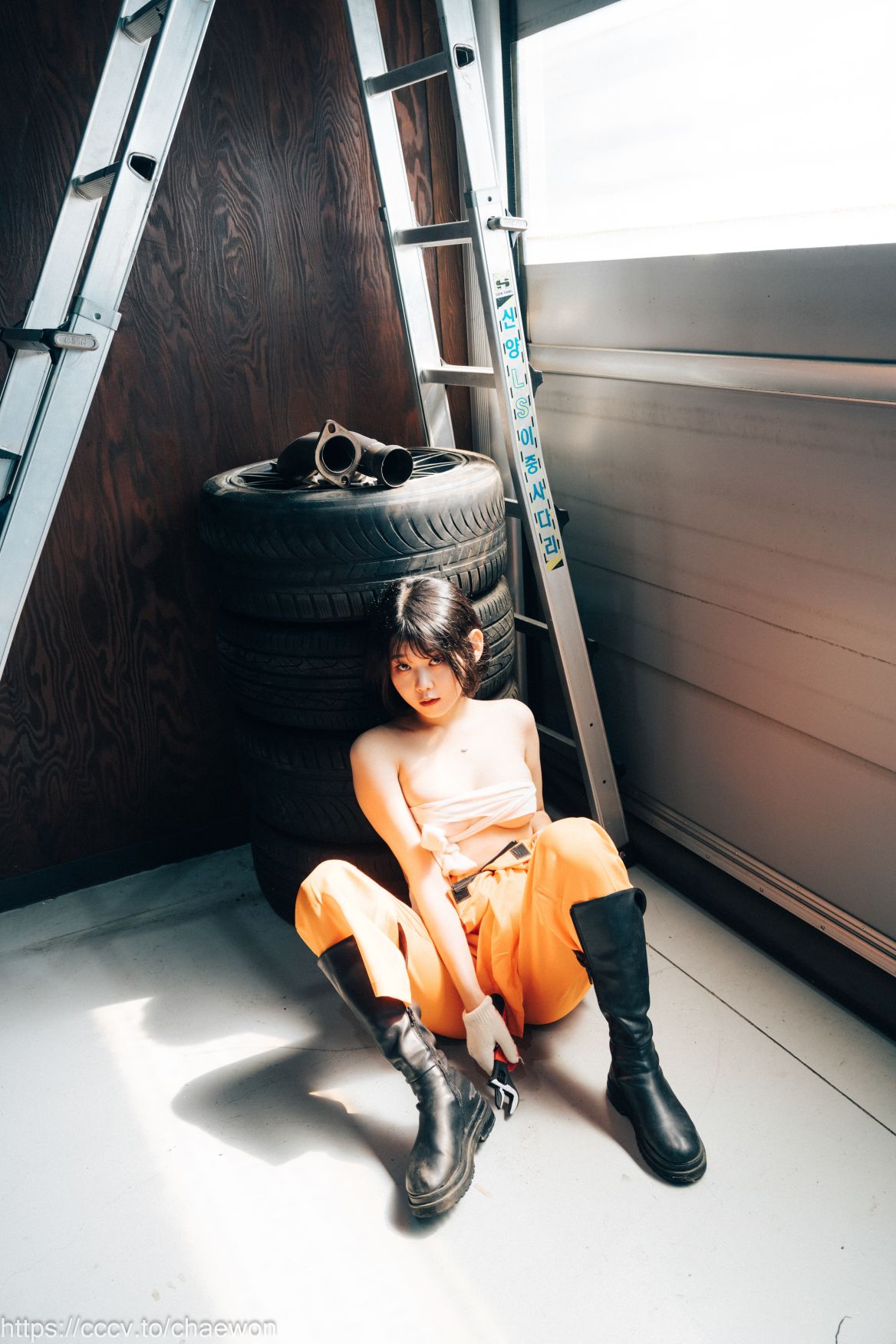 Loozy-Zia-지아---Garage-Girl-02-22