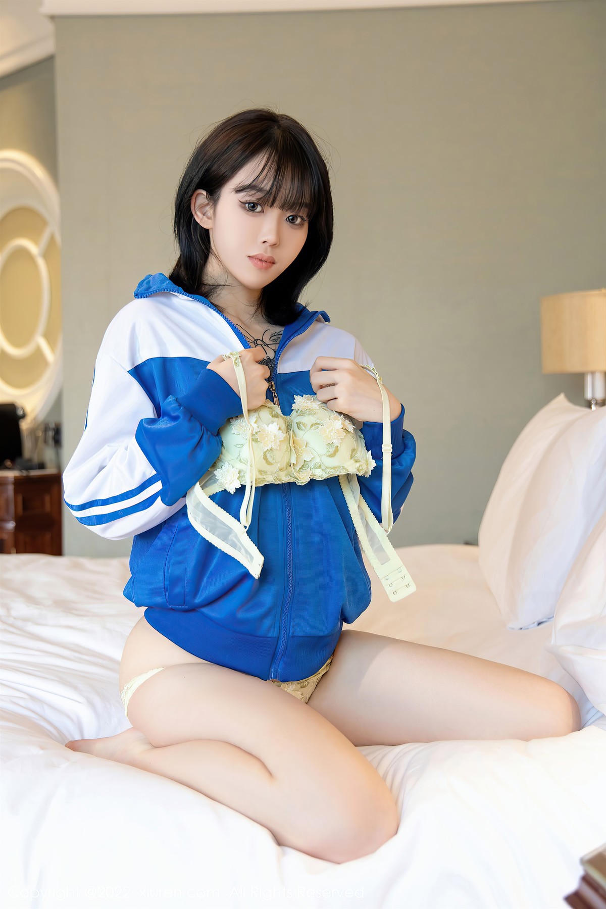 XiuRen秀人网-No4838-奶瓶-10-24