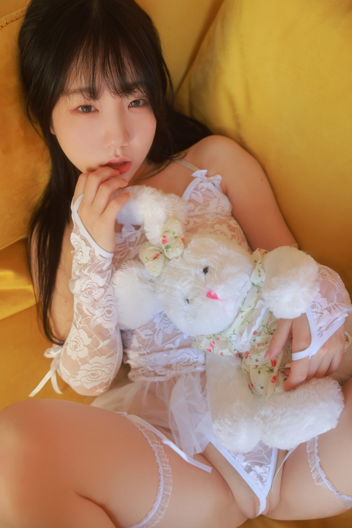 Han-Yeri-한예리-SWEETBOX-Packaging-Girl-Set03-02-23