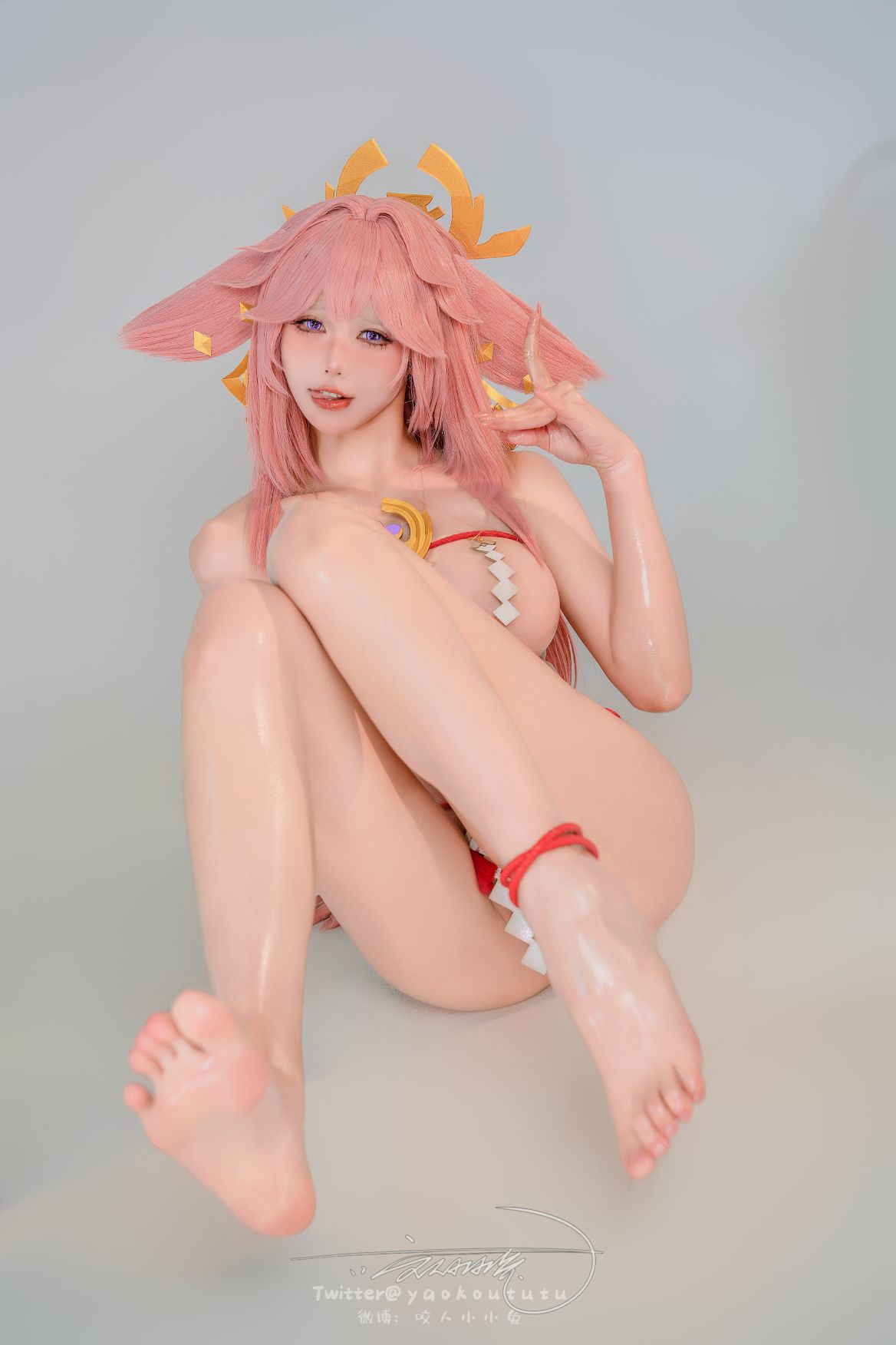 咬一口兔娘-2月作品春江水暖-神子贺岁84P1V-大摆锤-03-25