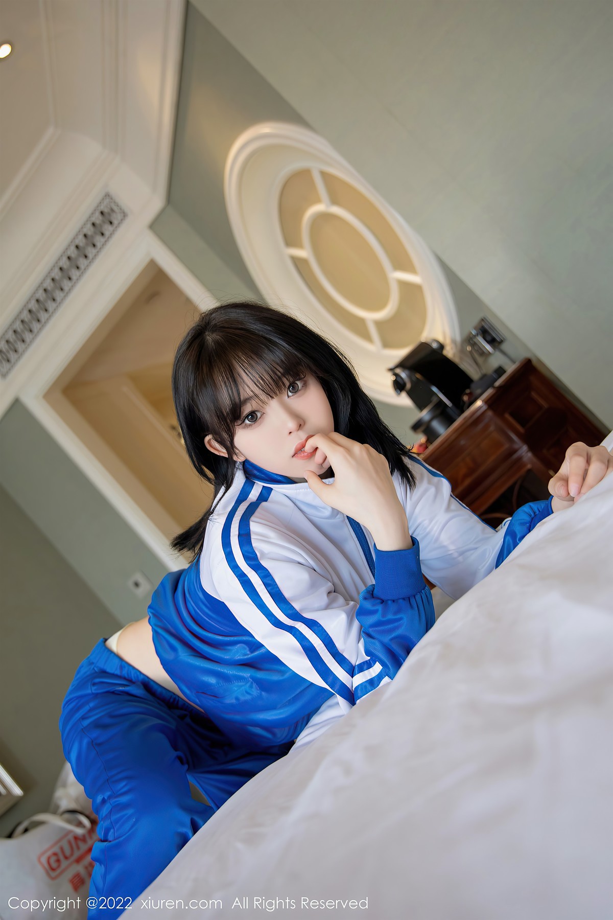 XiuRen秀人网-No4838-奶瓶-10-24