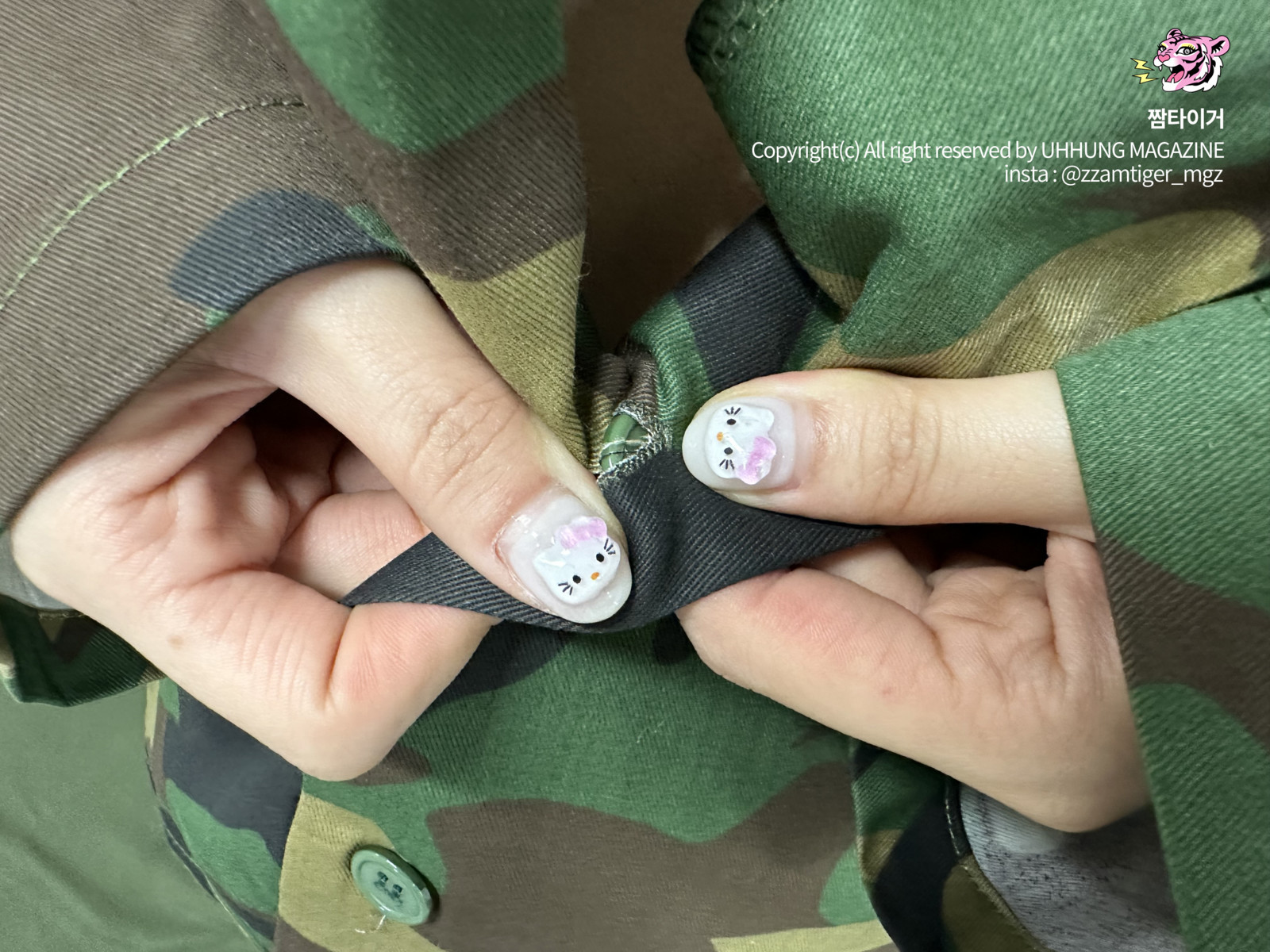 Yoonvely-윤블리-UHHUNG-Magazine-Vol04-8220Milltary8221-Set01-10-25