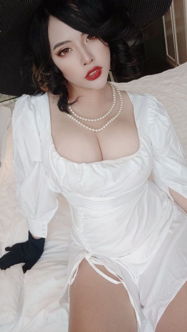 Neppuネップ-Lady-Dimitrescu-38P922MB-12-22