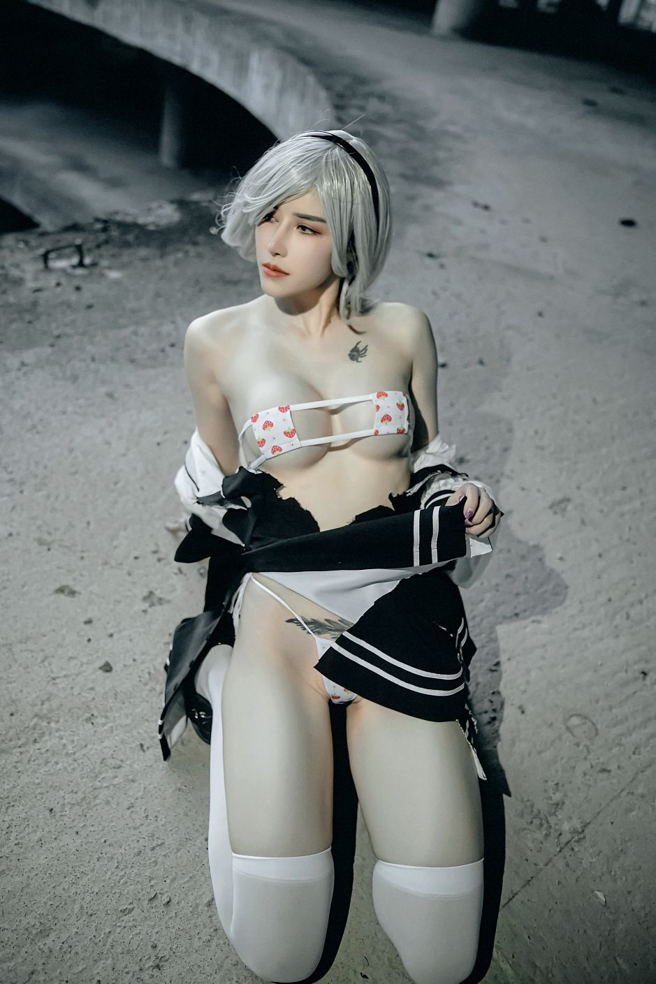 鹿八岁baby---尼尔机械纪元-2B废墟-05-18