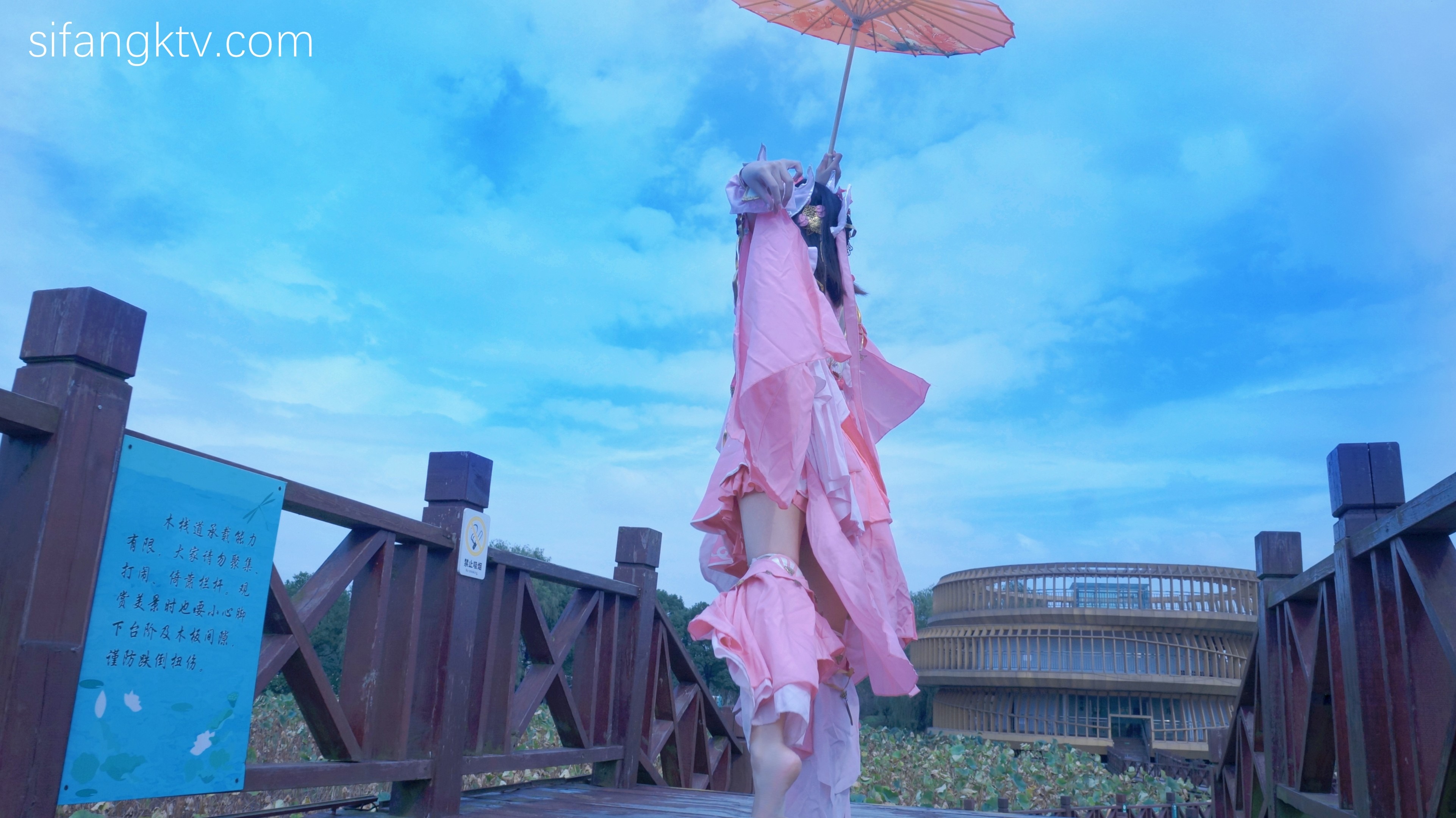 推特福利姬仙仙桃黑丝高跟兔耳朵珍珠链内内紫薇高潮喷水-08-13