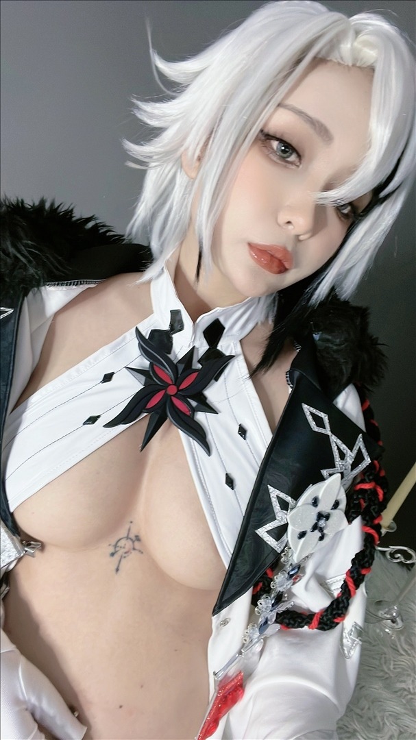 Umeko-J---Arlecchino-146P-189-GB-20240815e-08-17