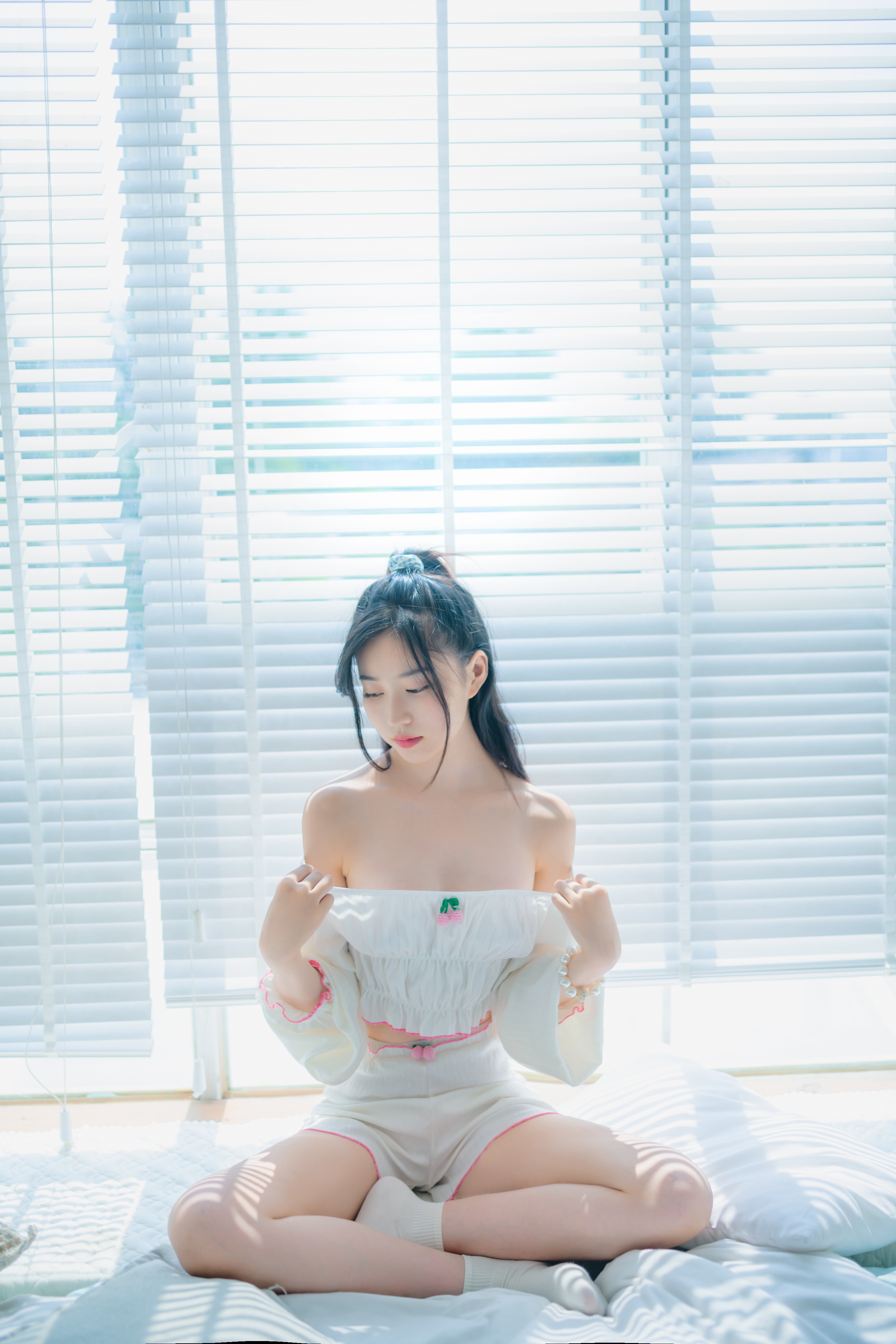 年年-爱吃棒棒糖的少女-11-27