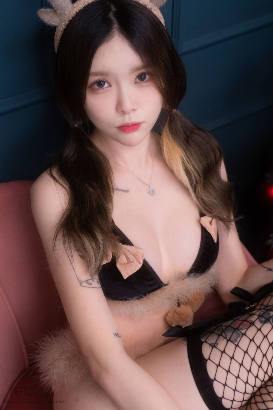 Hikari-Yuka---PEEKCLOUD-Bomi-보미-Christmas-Twin-Edition-115P-129GB-01-29