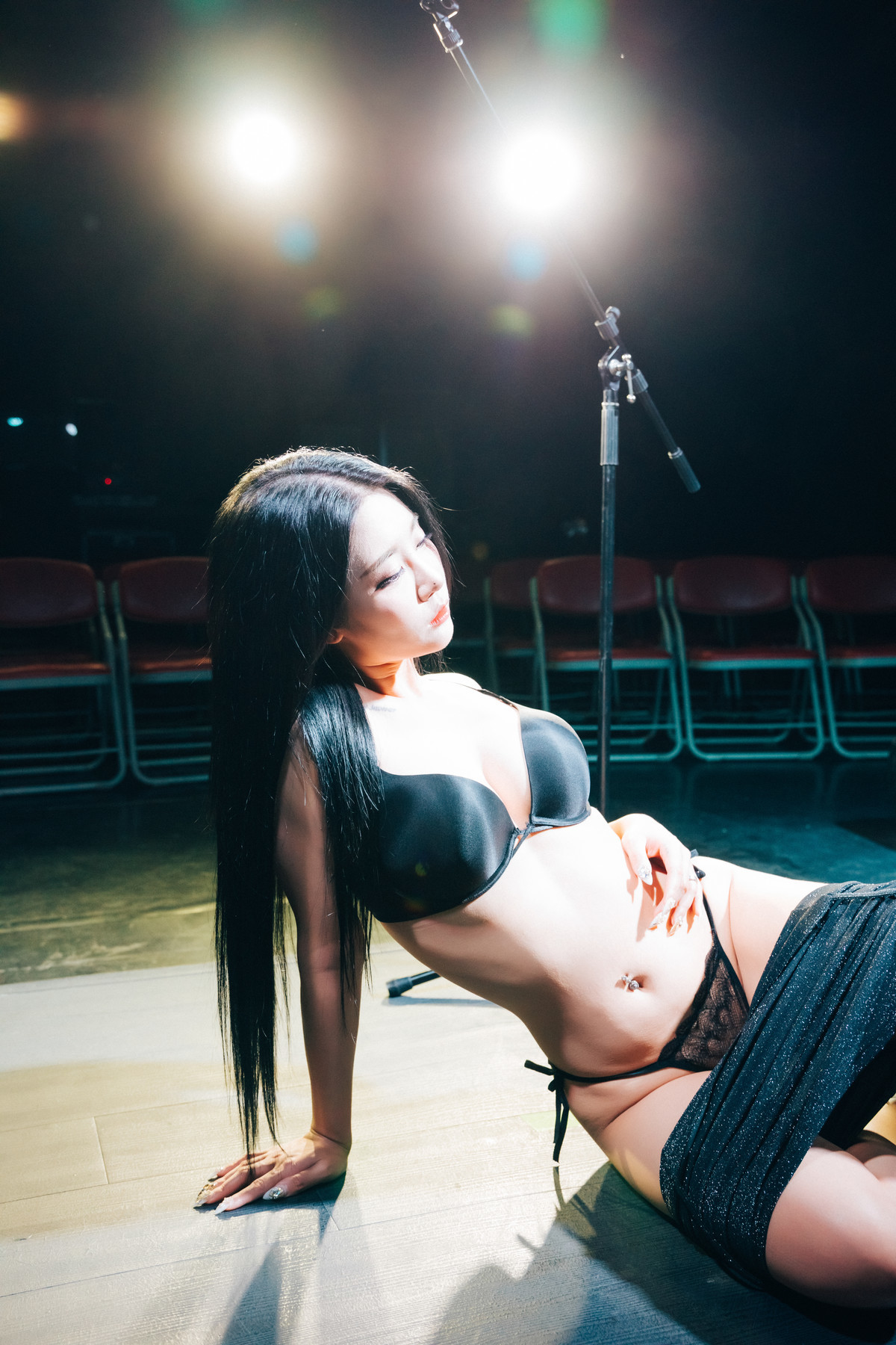 Jeong-Bomi-정보미-Loozy-Covert-Stage-Set01-02-14