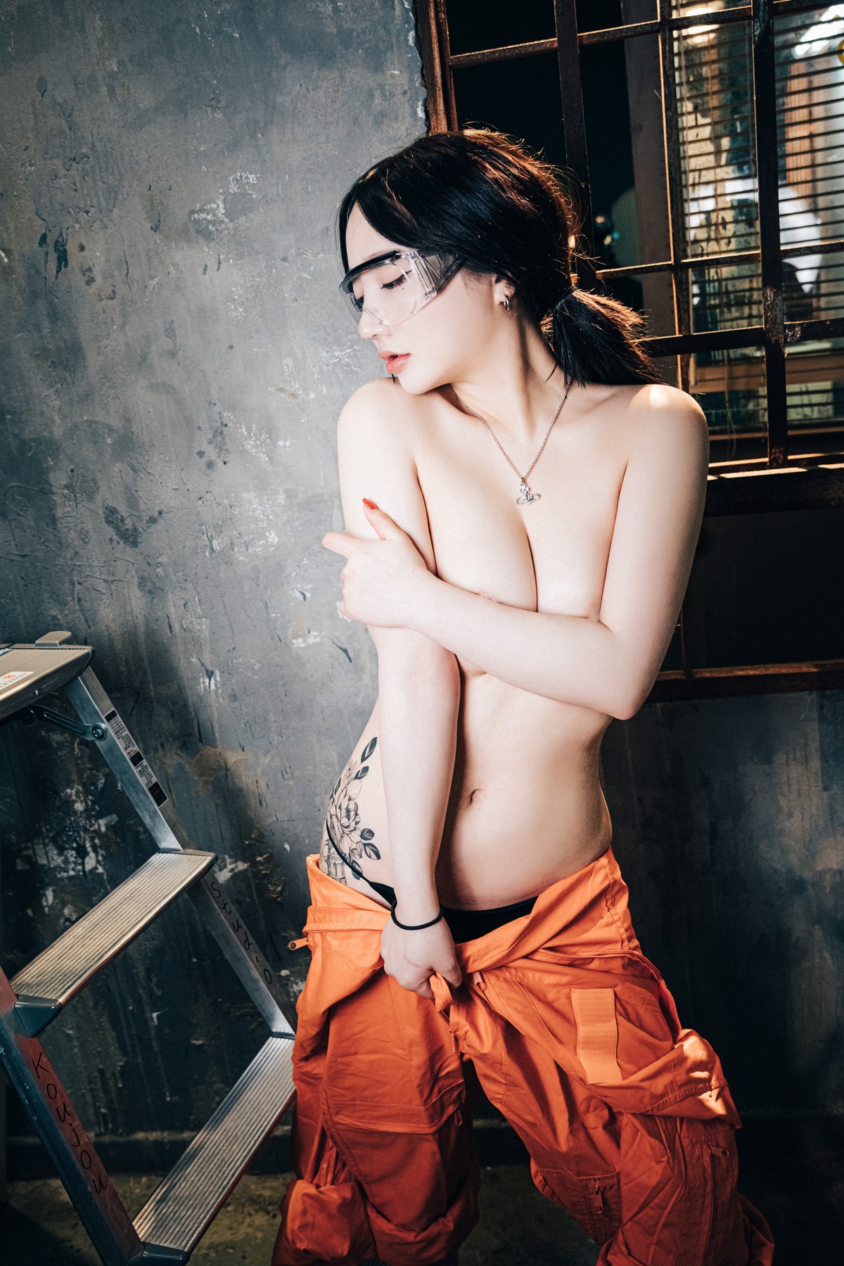 Son-Yeeun-손예은-Loozy-Where-Are-My-Tools-Full-ver-Set01-12-10