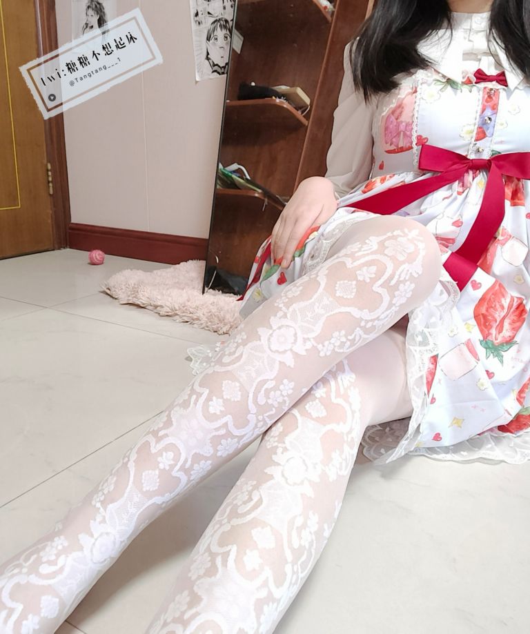 糖糖不想起床---草莓洛丽塔-06-24