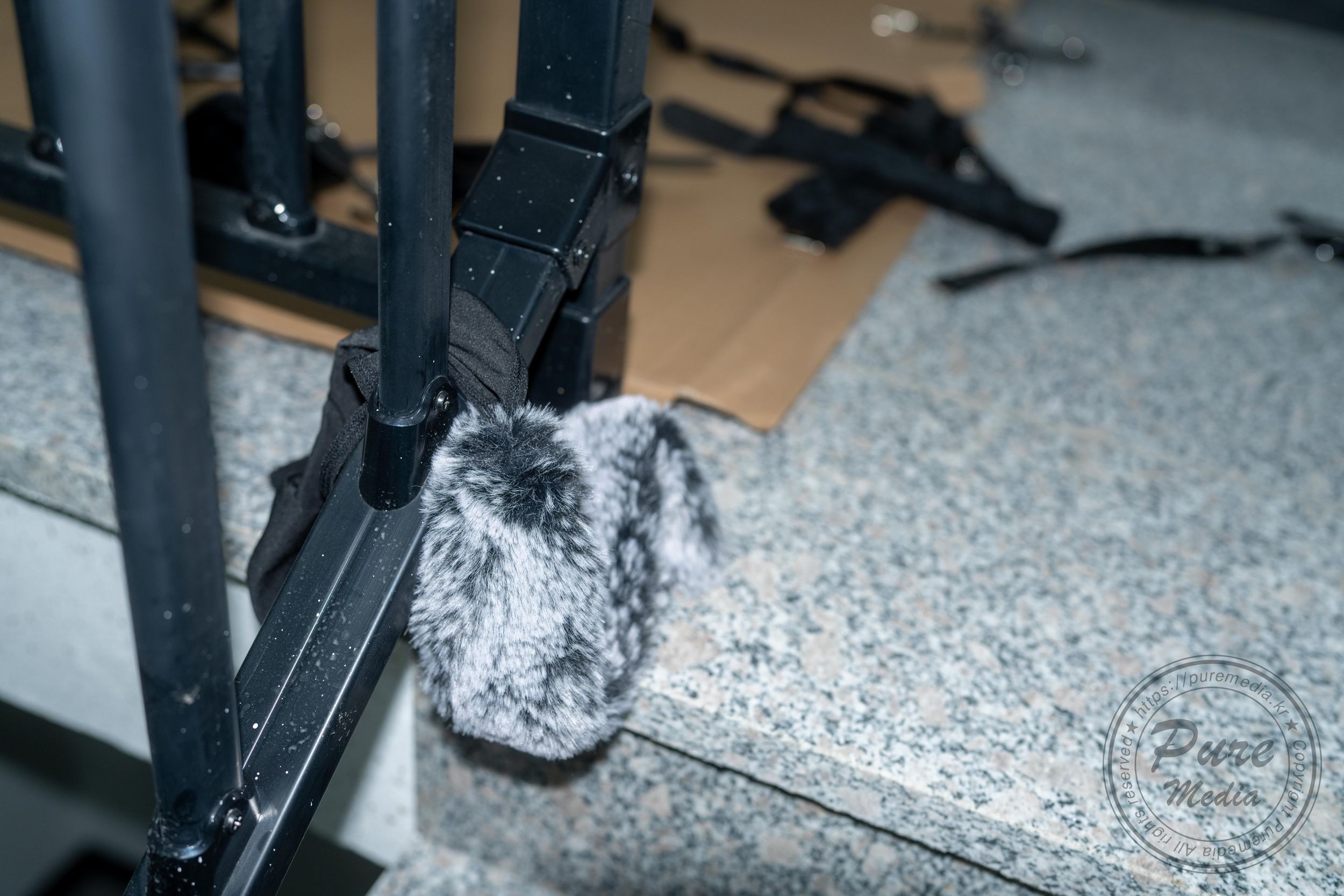 Pure-Media-Vol265-Yeha-예하---Hungry-Bitch-in-The-Stairwell-203P-08-17