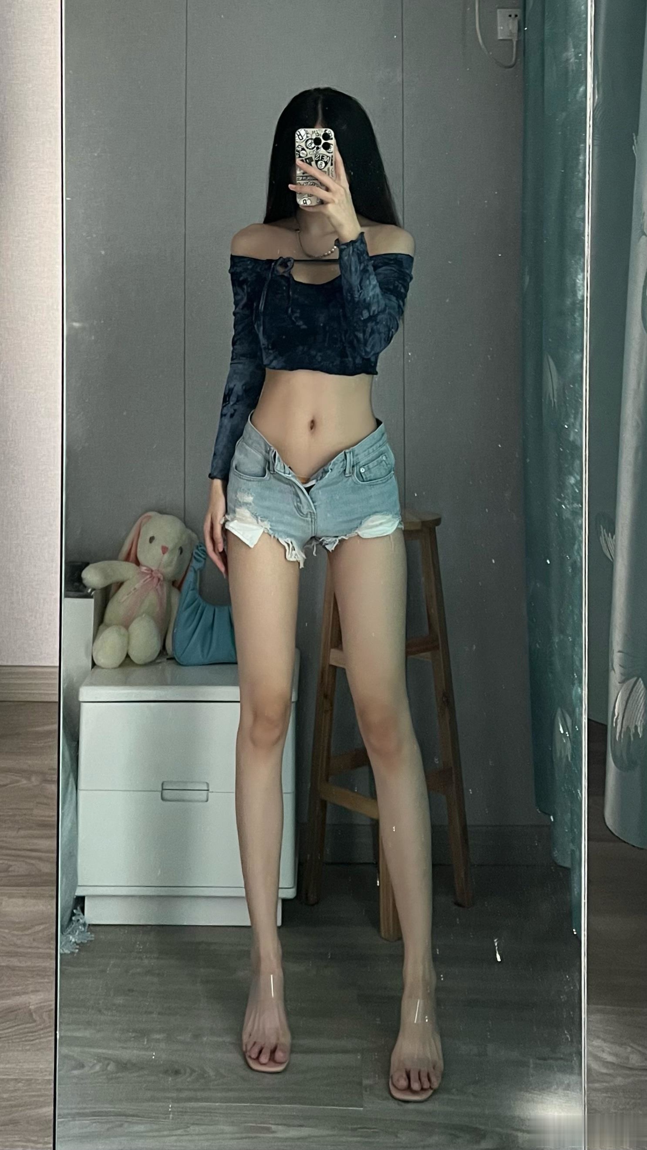 刘雅萌-牛仔短裤辣妹-04-12