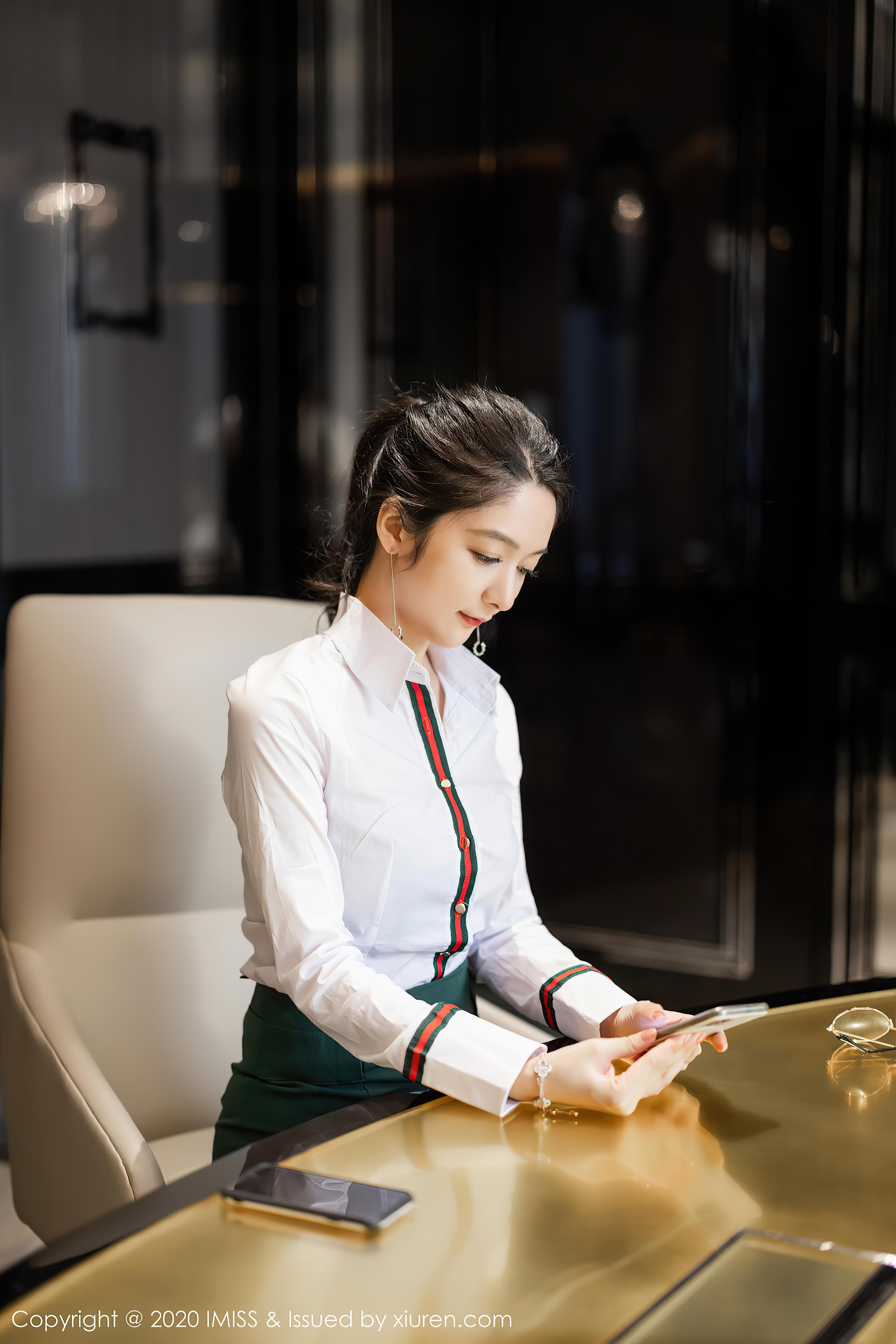 019-IMiss爱蜜社-20201105-VOL521-Angela小热巴-55P-44442-MB-08-23