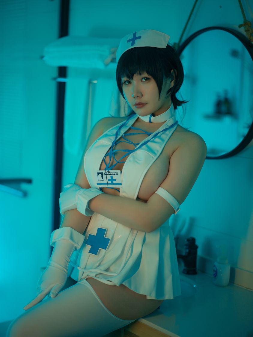 麻花麻花酱---碧蓝护士-08-04