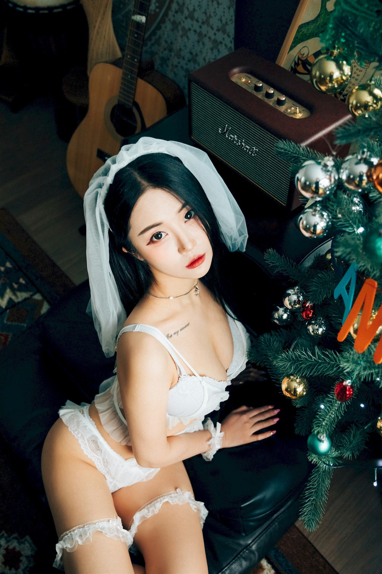 Jeong-Bomi-정보미-LOOZY-Holiday-Set02-10-02