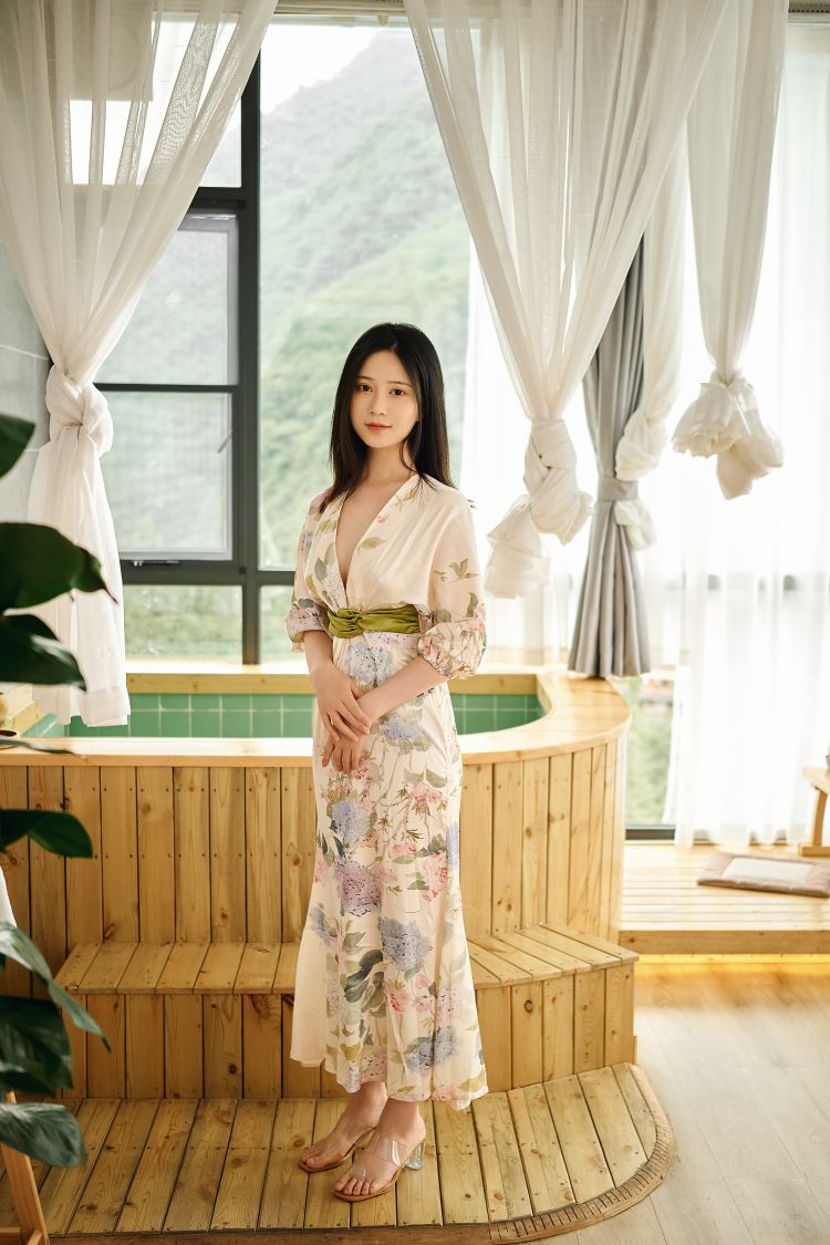 年年---七月40P-2988M-01-25