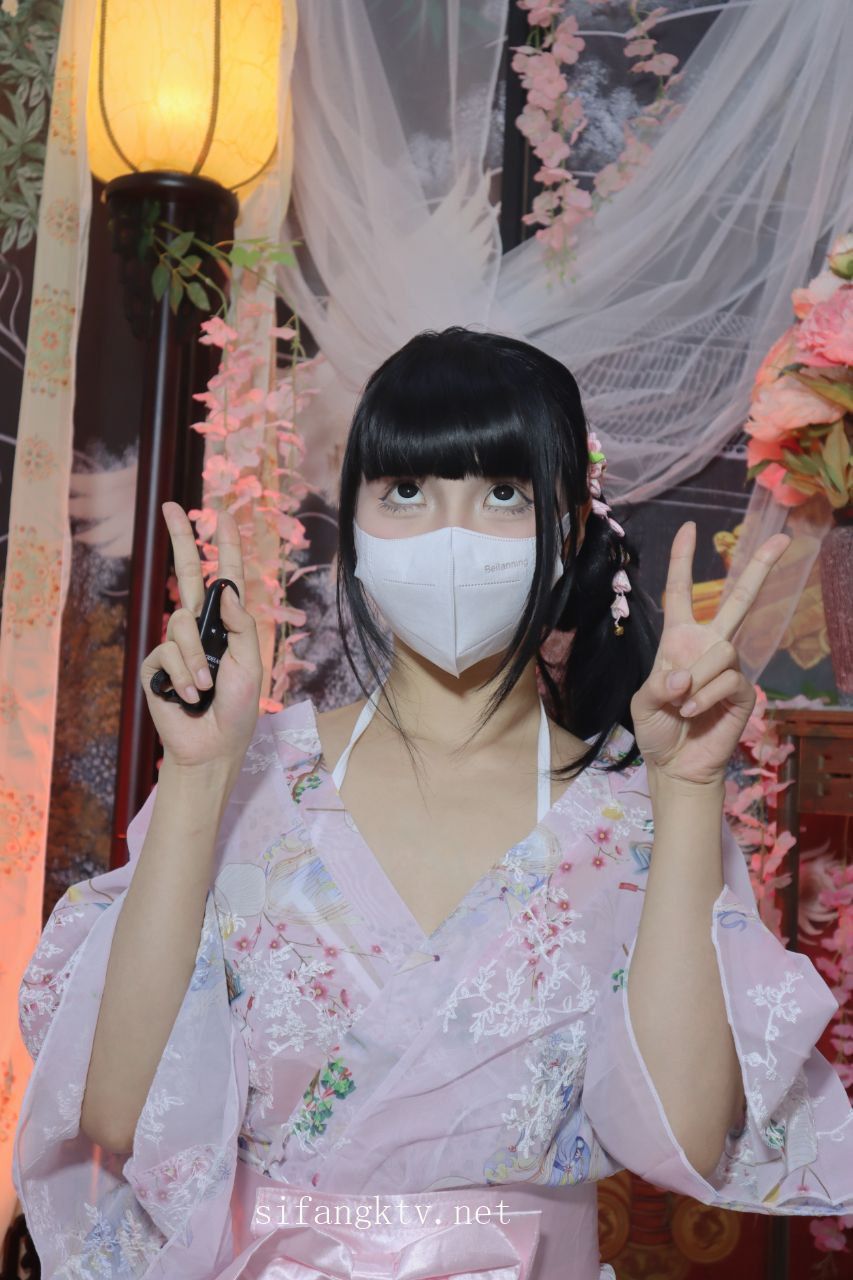 推特福利姬-Miao喵酱-裸舞炮击喷水高潮-02-20