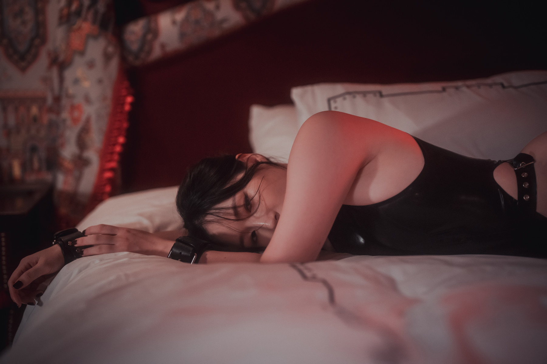 PIA-피아-DJAWA-Cling-to-Latex-Set01-03-27