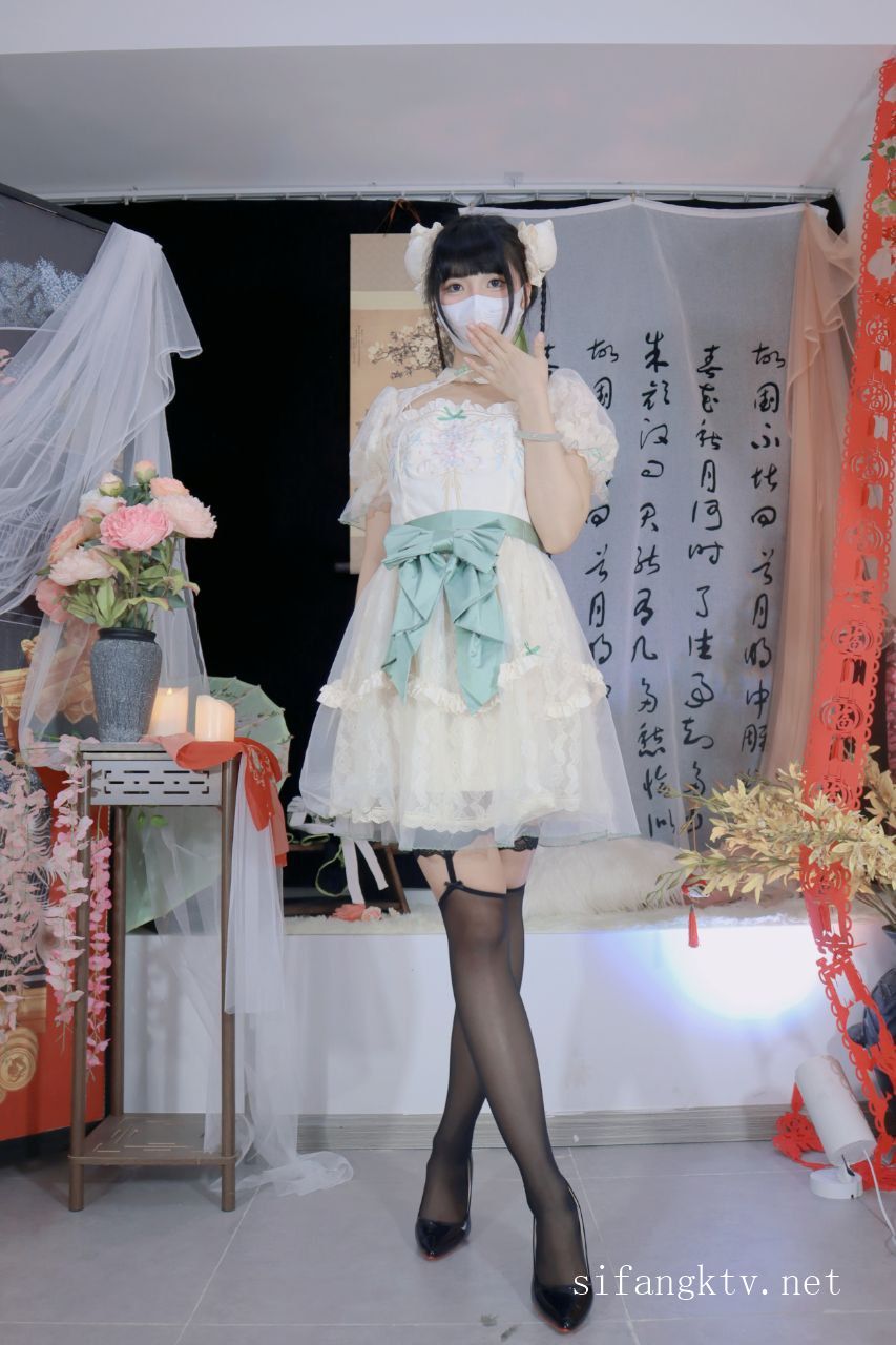 Miao喵酱x小简x奶糊-2024大型三人春晚限定-裸舞才艺-02-16