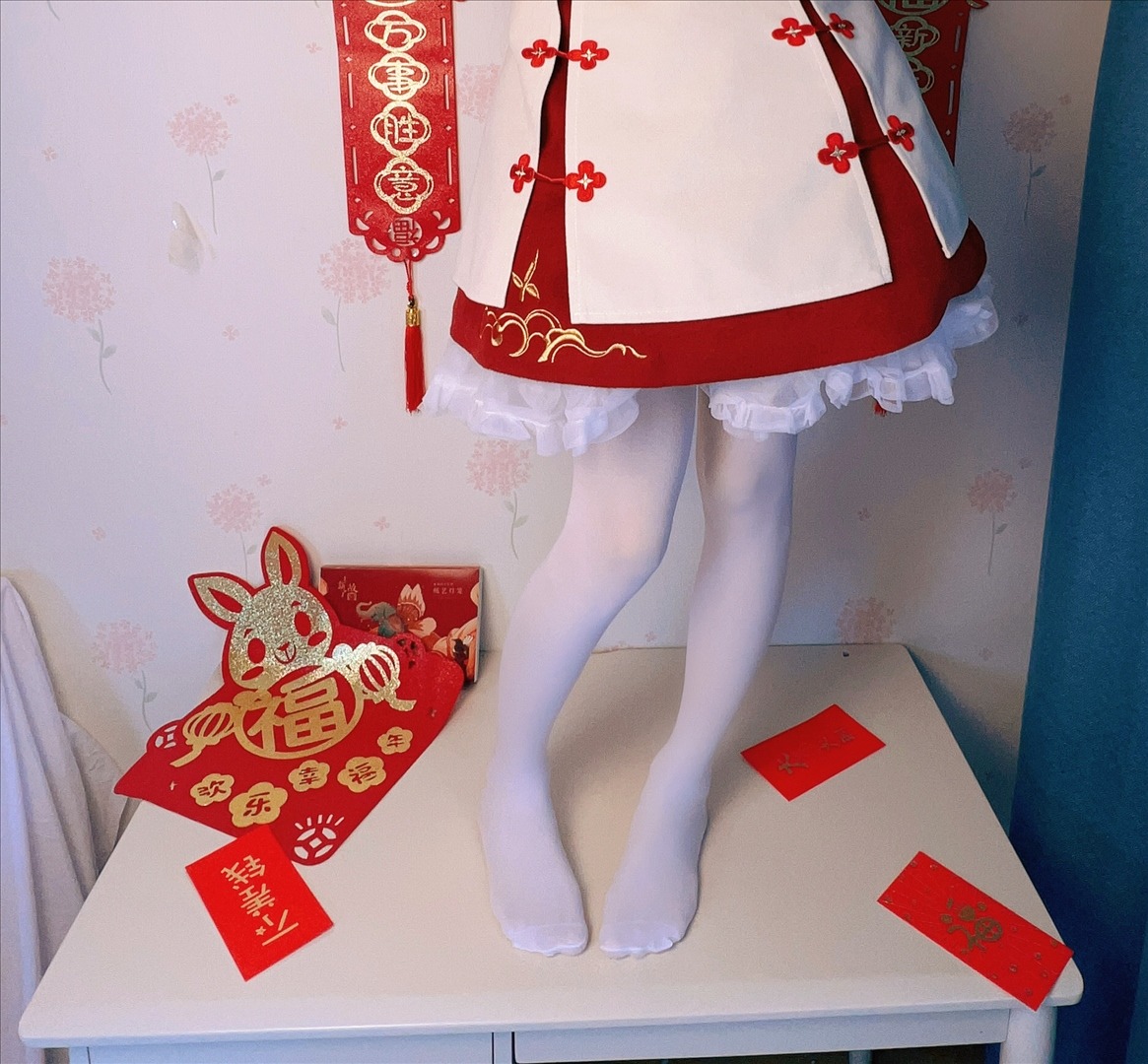 白丝奶糖酱---新年女仆-108P-108P-38759-MB-20240824j-08-25