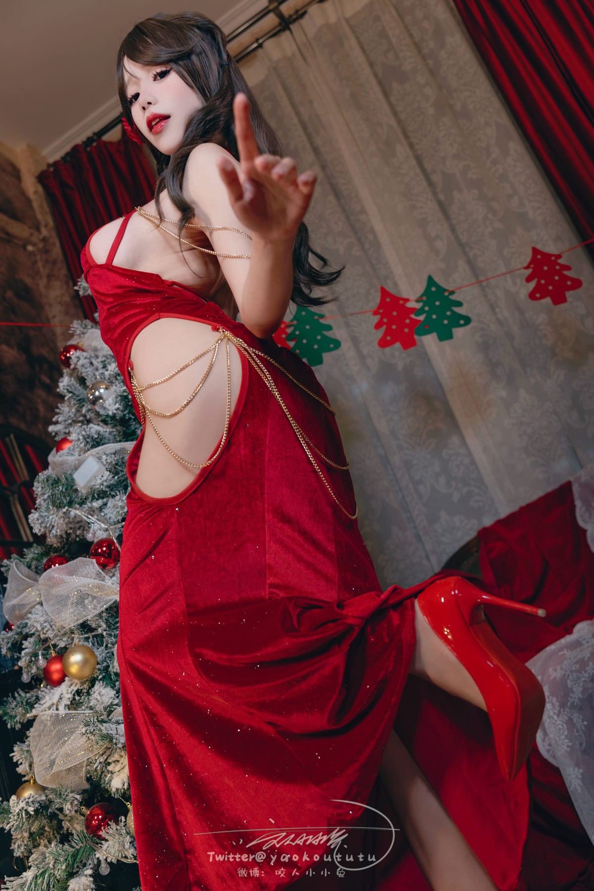 Cosplay-咬一口兔娘-兔兔的生日晚宴-10-24