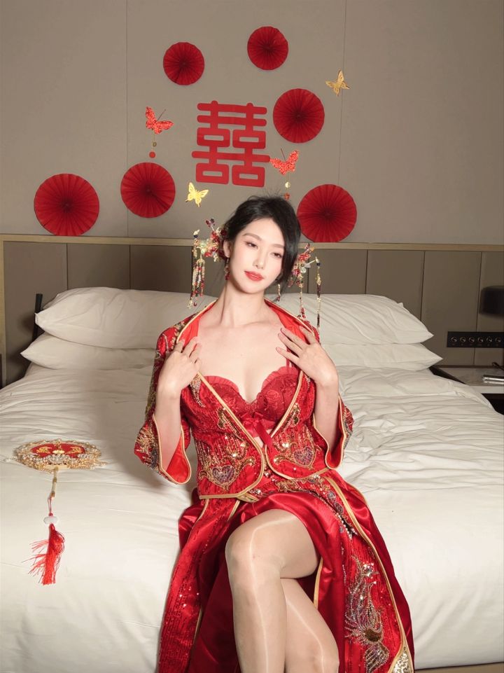 抖娘-利世---伴郎团轮新娘-55P2V-808MB-04-16