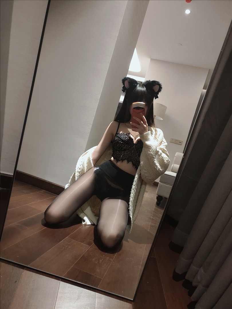 雪琪SAMA---油亮黑丝太太49P1V-20240822z-49P-1V-24335-MB-08-23