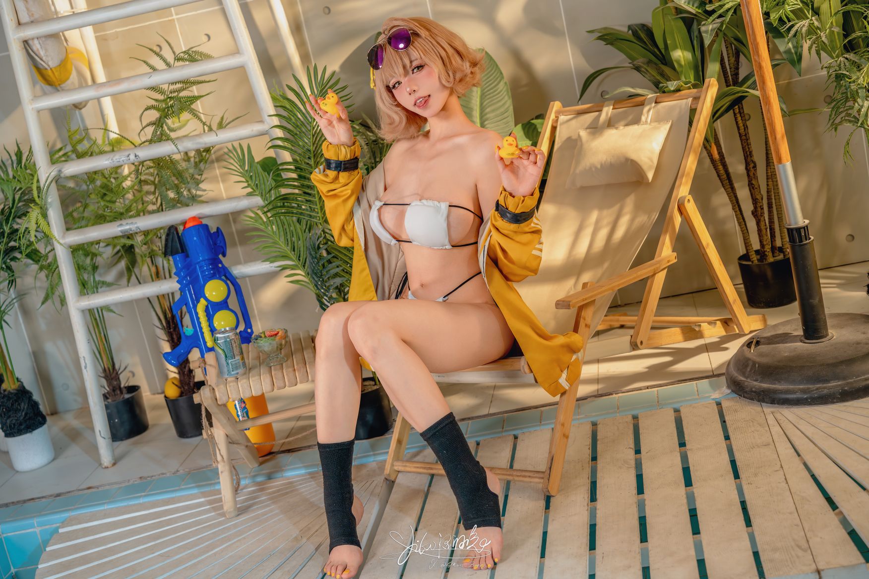 咬人小小兔---8月作品闪耀夏日-阿尼斯-恋爱告急-80P1V-134GB-08-29