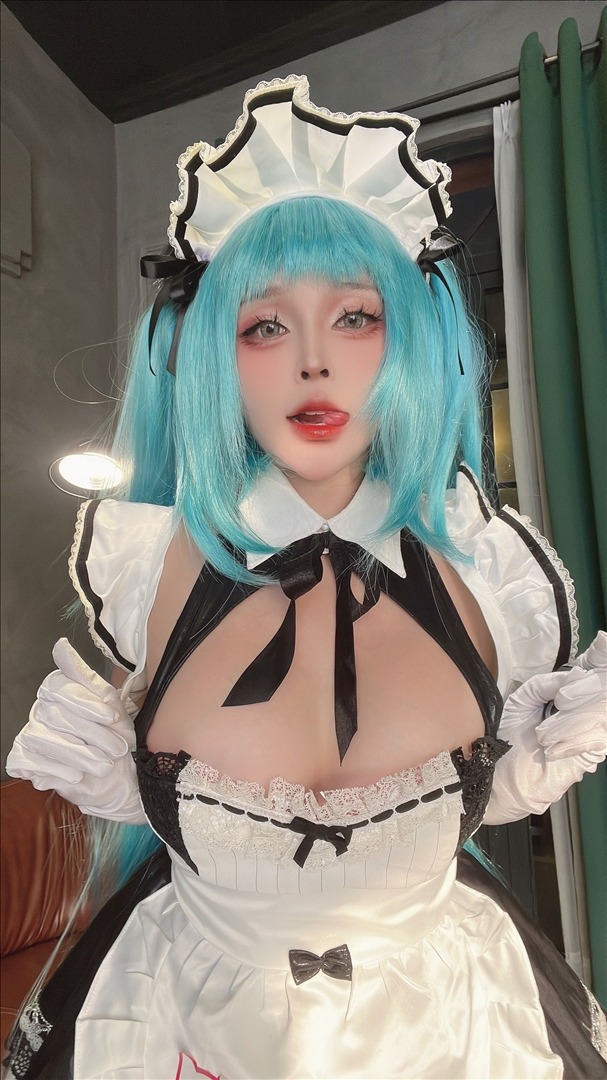 Sayo-Momo---Privaty-Unkind-Maid-NIKKE-95P-8V-62564-MB-20240814h-08-14