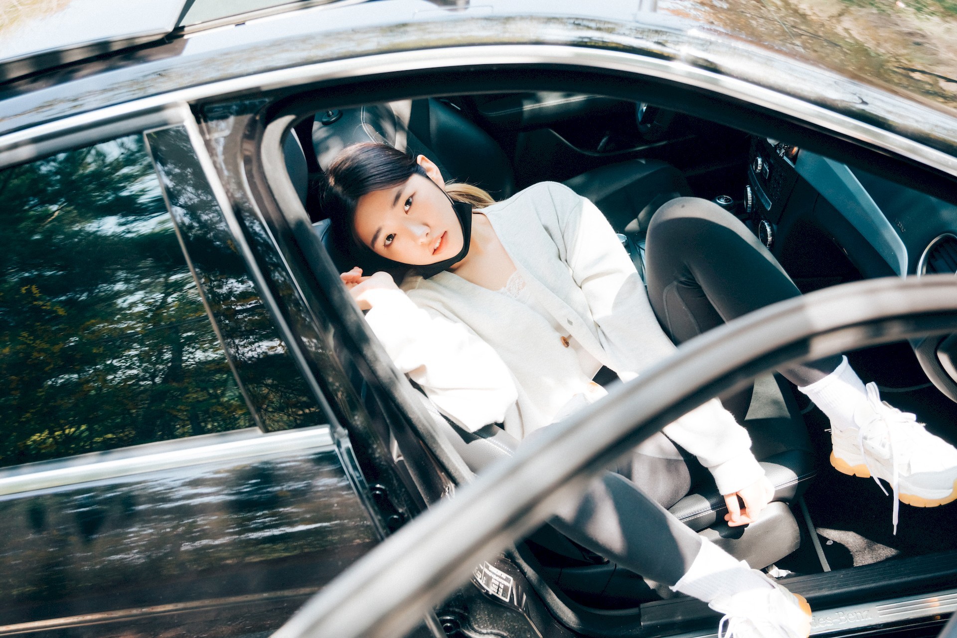 Sonson-손손-Loozy-Yano-Date-Set02-02-23