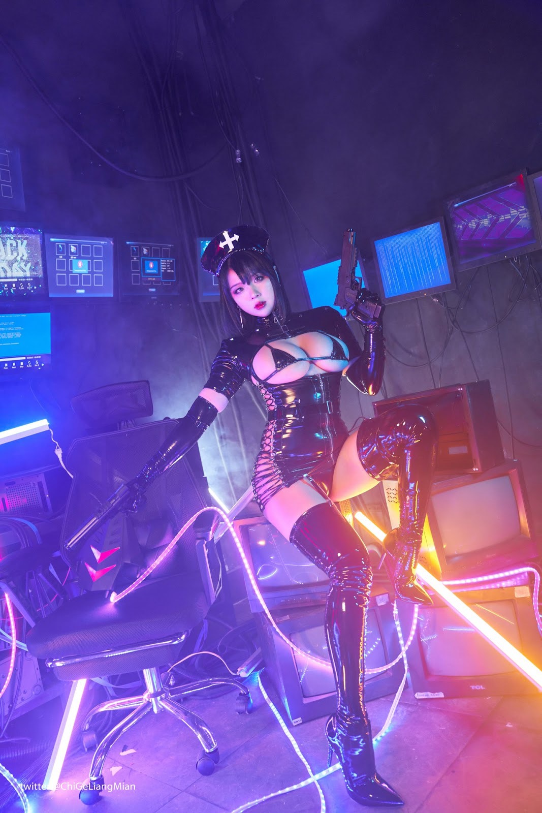 Cosplay-皮皮奶可可爱了啦-黑暗护士-04-04