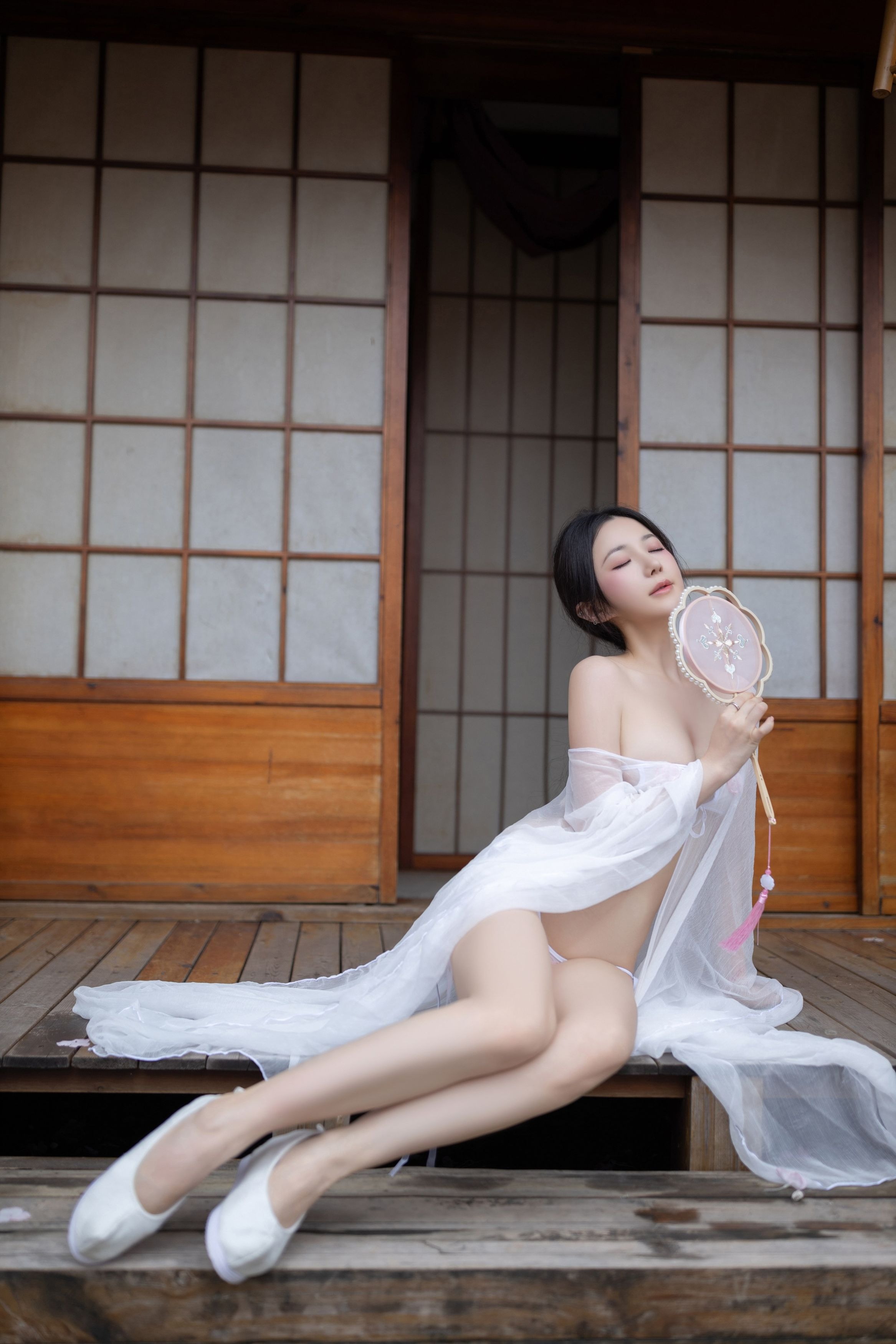 鱼子酱Fish---花想容-120P-08-18