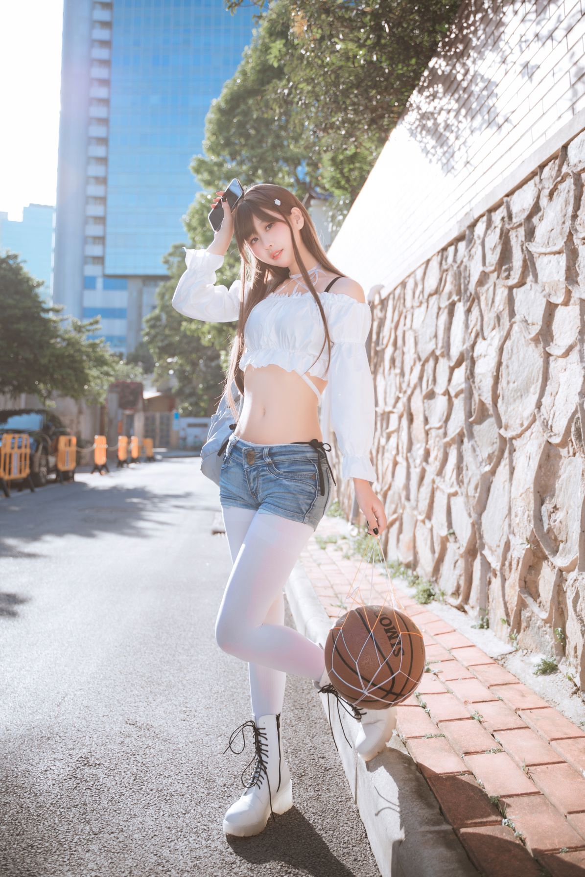 萌芽儿o0-邻家小恶魔-47P1V-426MB-03-18