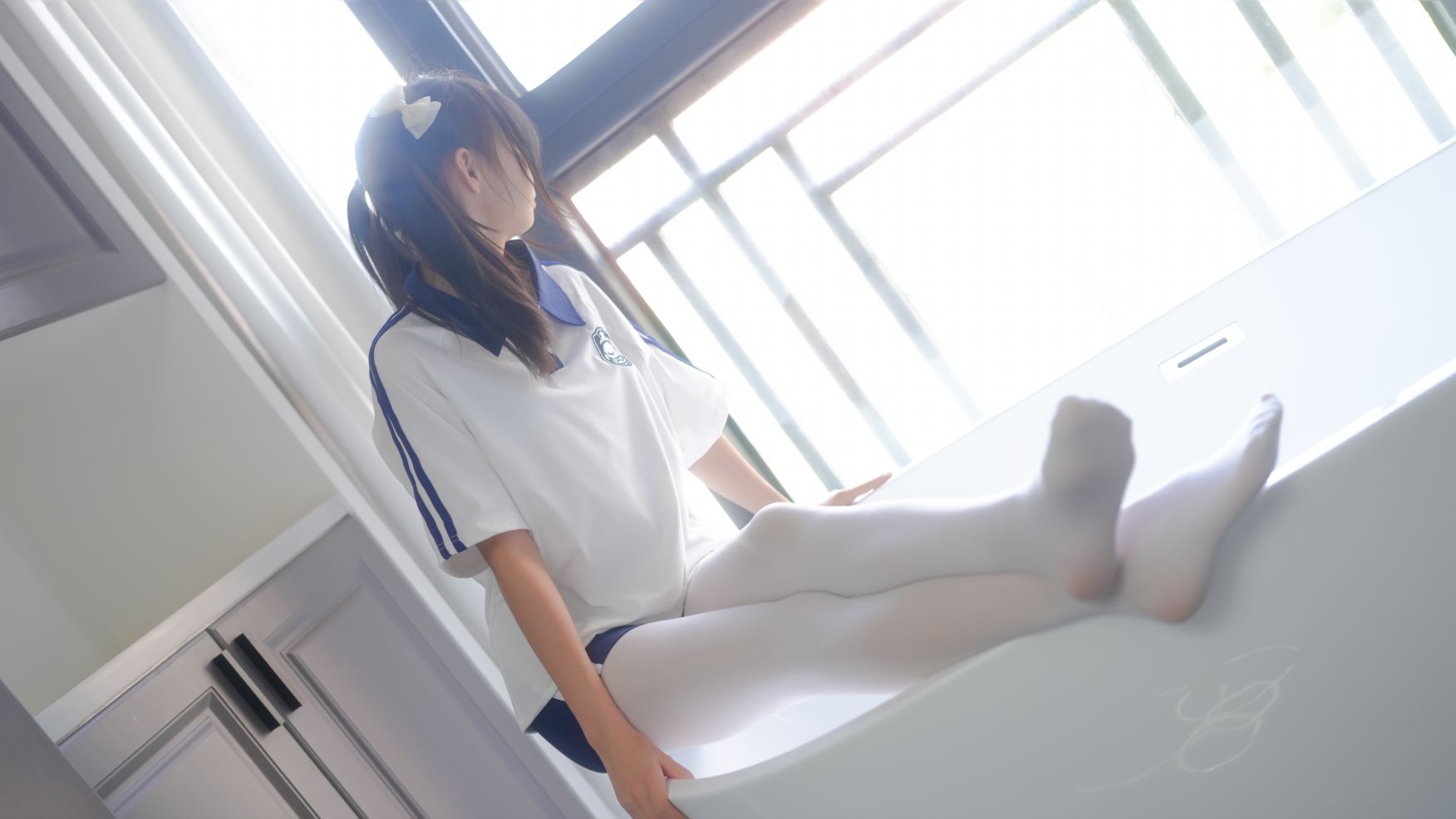 紧急企划-小婕-校服白丝-R18-65P1V-944M-06-29