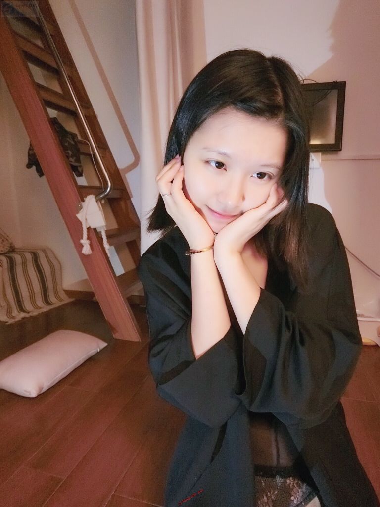 布丁大法---黑丝网袜震动棒---R18-12-23